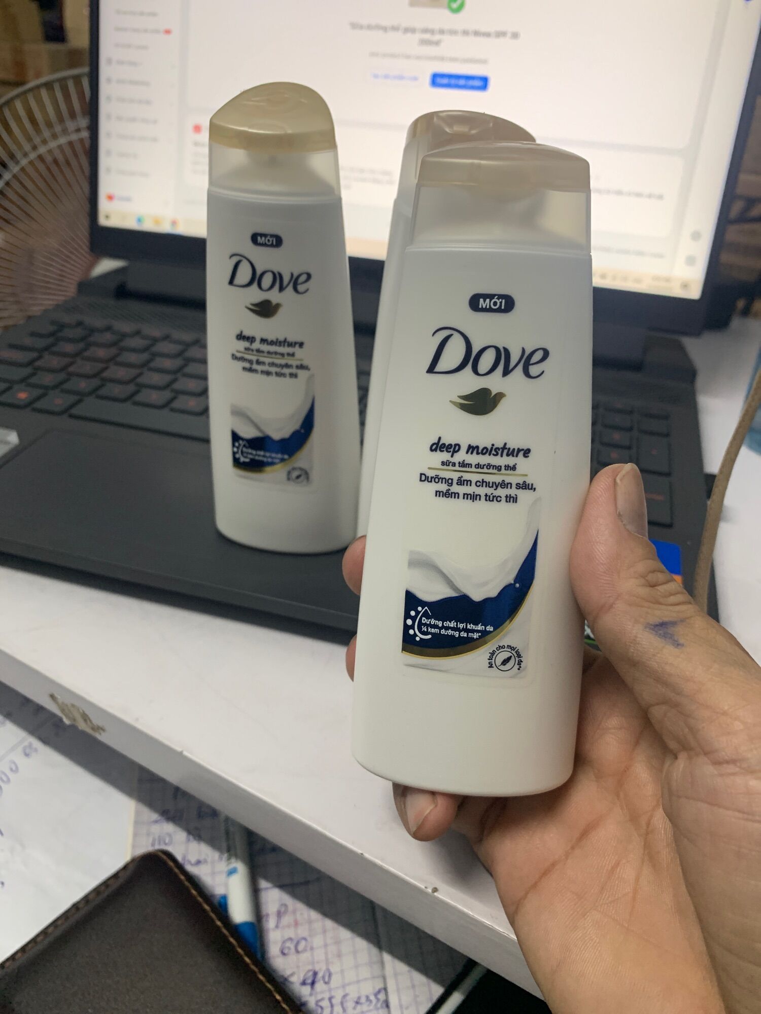 Sữa tắm dưỡng thể Dove deep moisture 70g