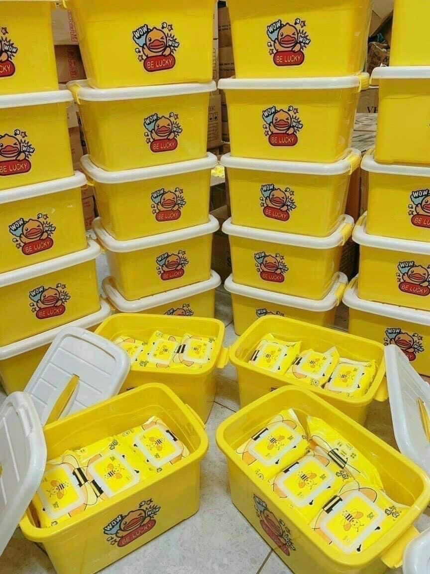 [KÈM THÙNG NHỰA] KHĂN GIẤY ƯỚT ONG VÀNG 10 BỊCH SIÊU ĐÁNG YÊU