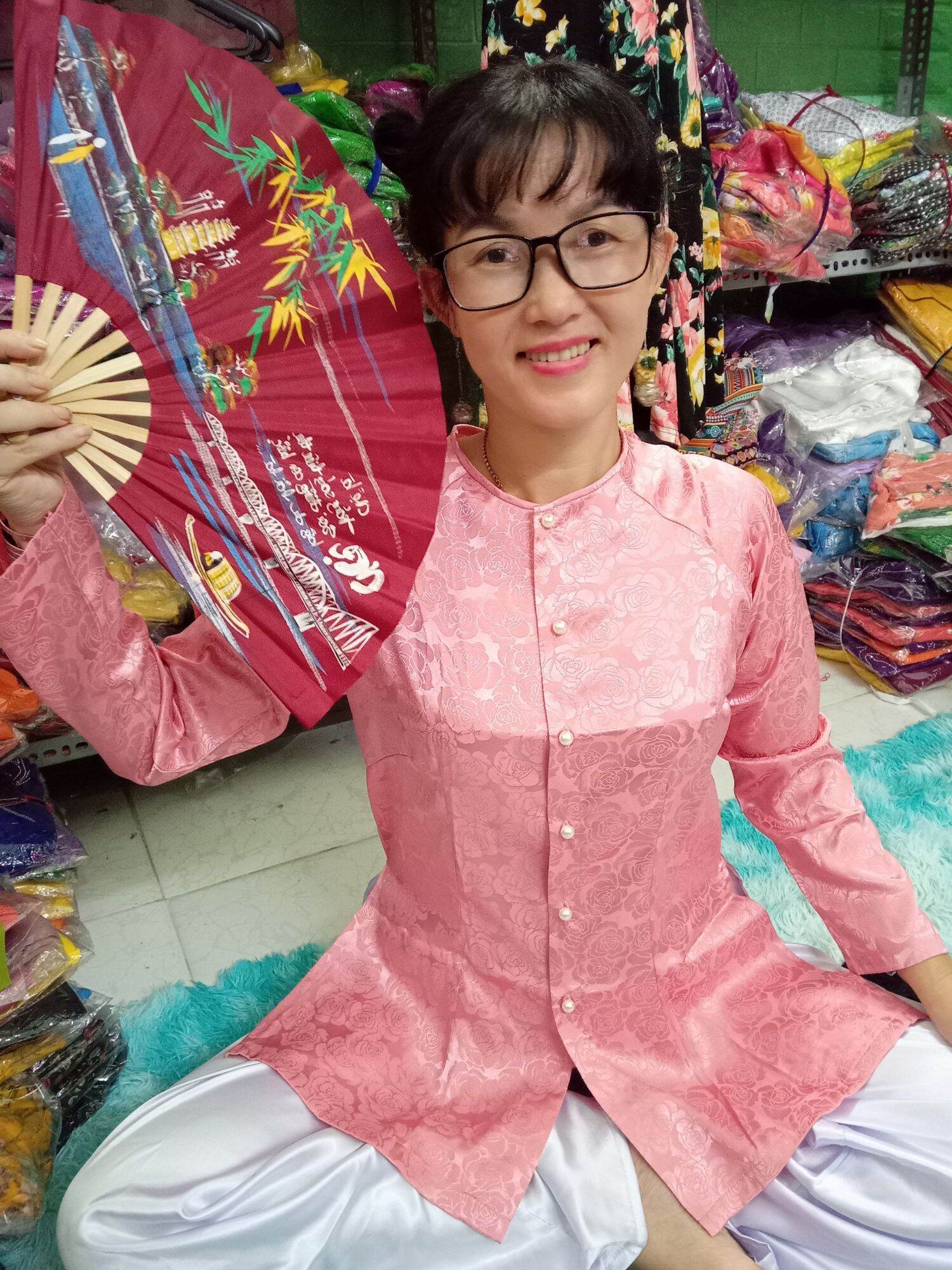 Set bộ bà ba gấm.
