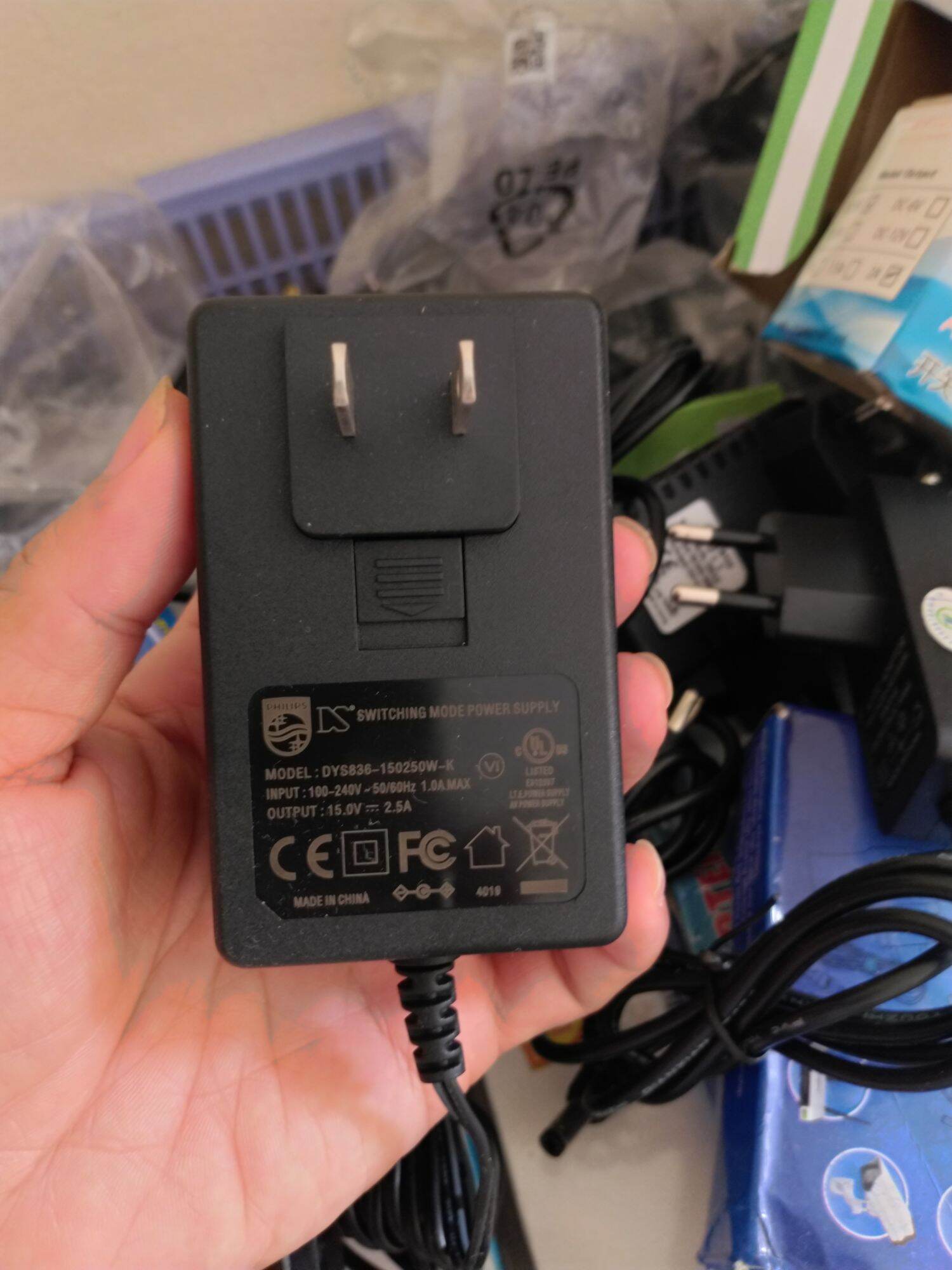 Adapter 15V 2.5A, cục nguồn 15V 2.5A