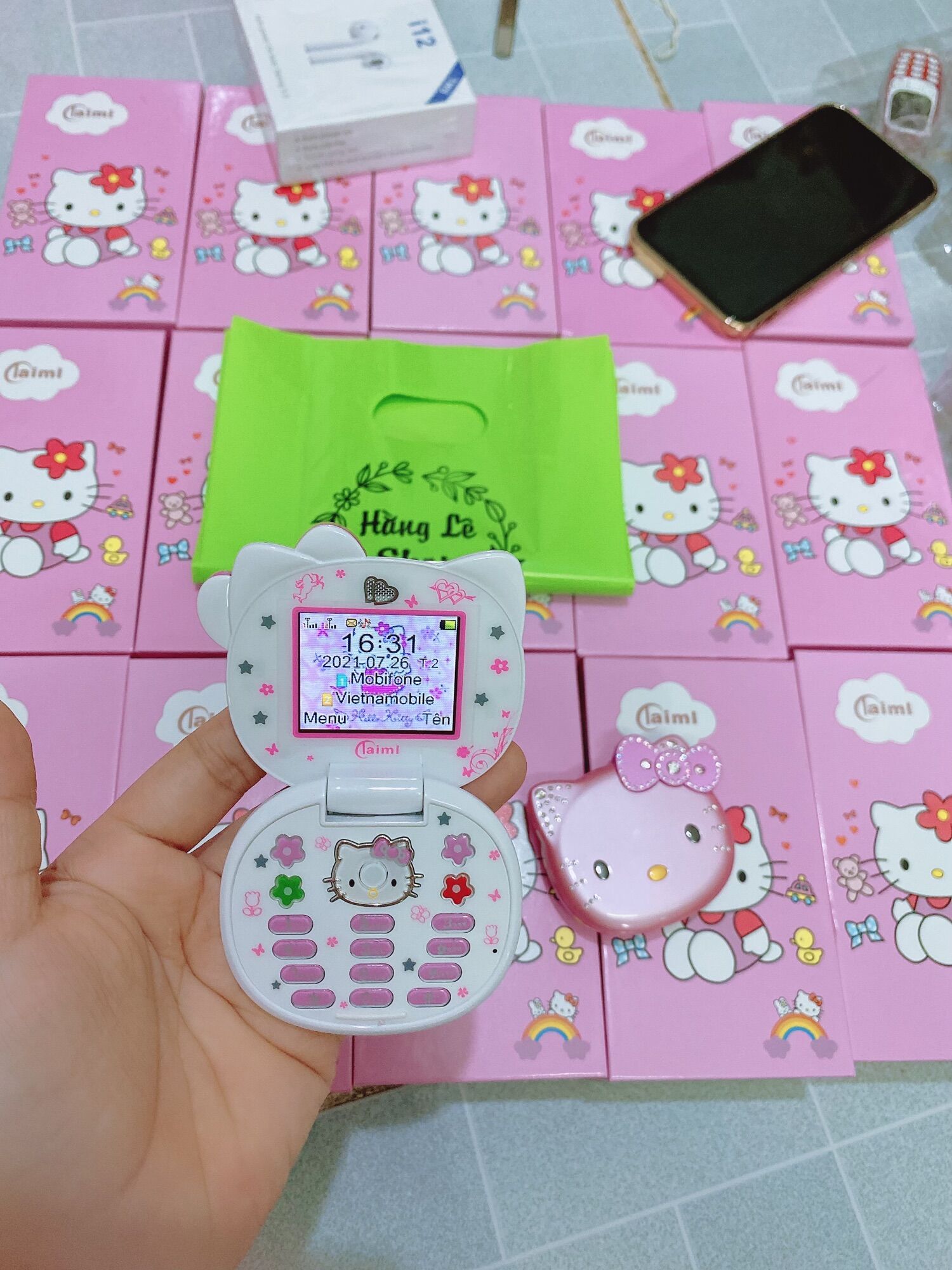 Điện thoại hello kitty 2 sim mini (tặng kèm pin)