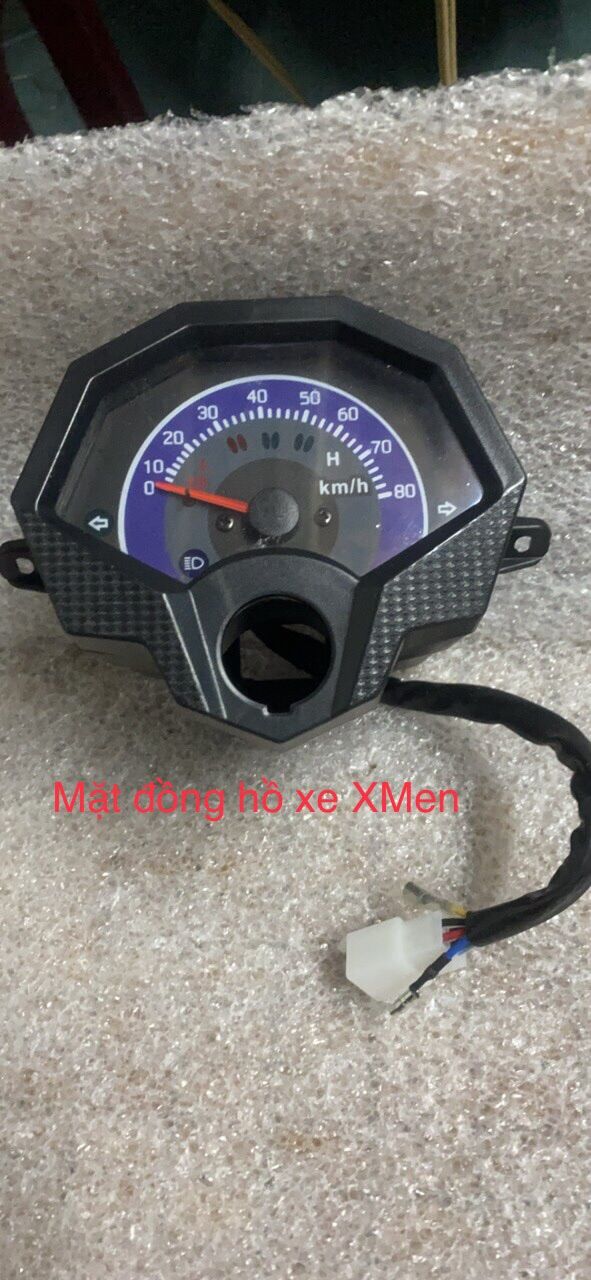 Đồng hồ điện tử, cơ xe điện Xmen