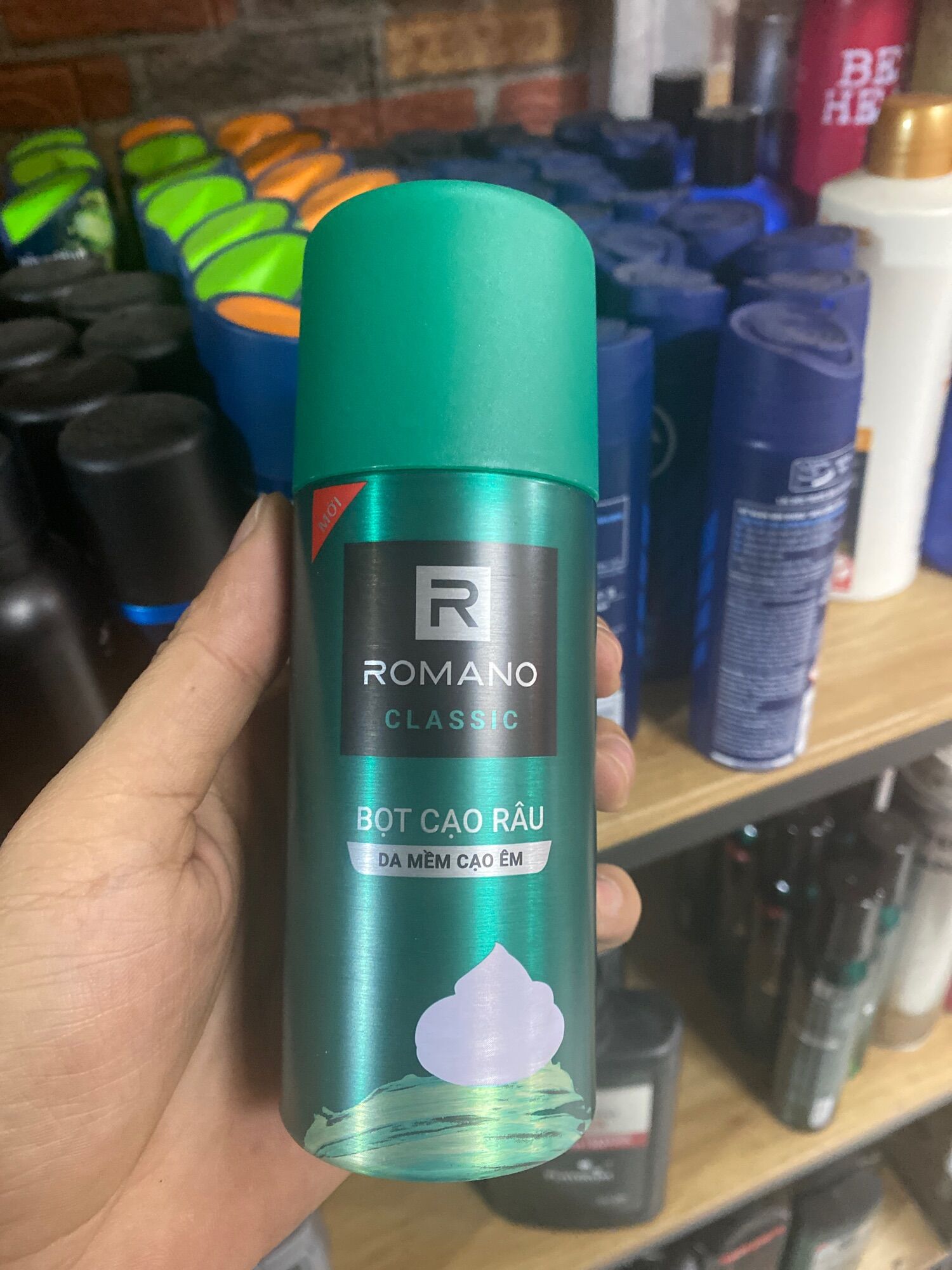 Bọt Cạo Râu ROMANO 175ml