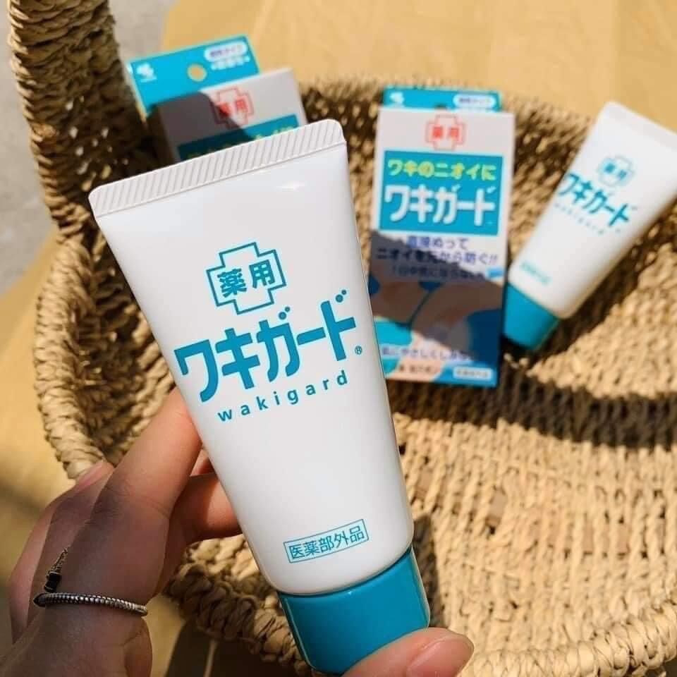 Gel Hôi Nách Kobayashi Nhật Bản