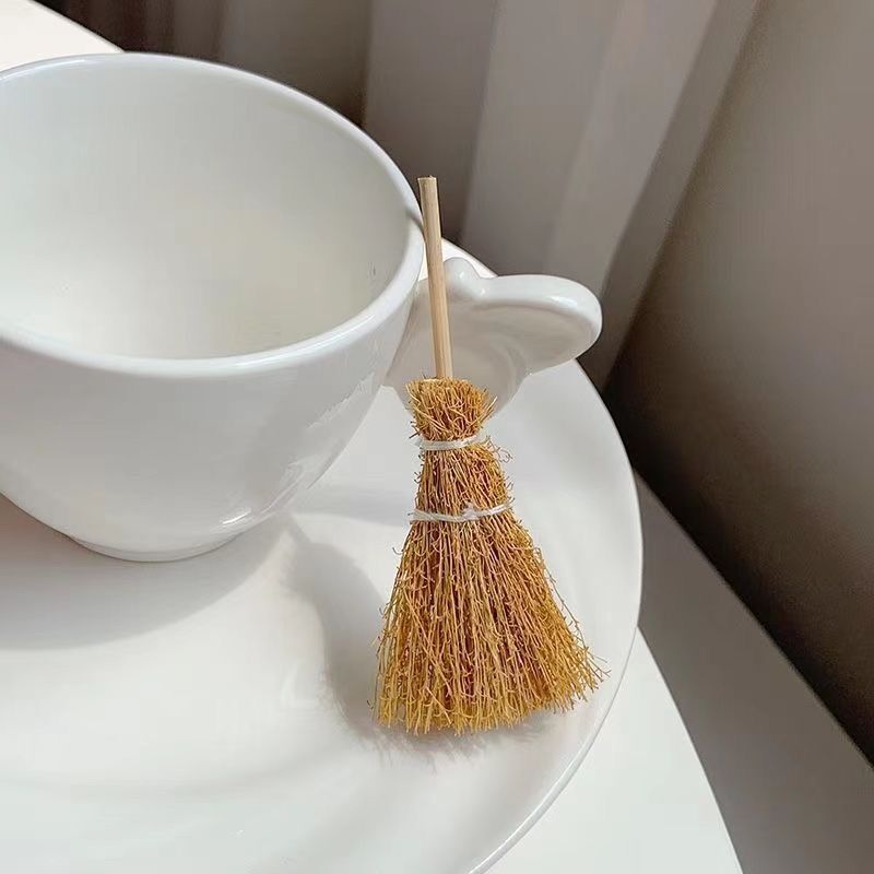 Kẹp tóc hình chổi rơm