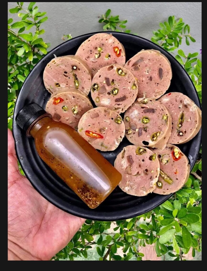 1 cây chả bò da heo ớt xiêm xanh (1 cây 500gram)