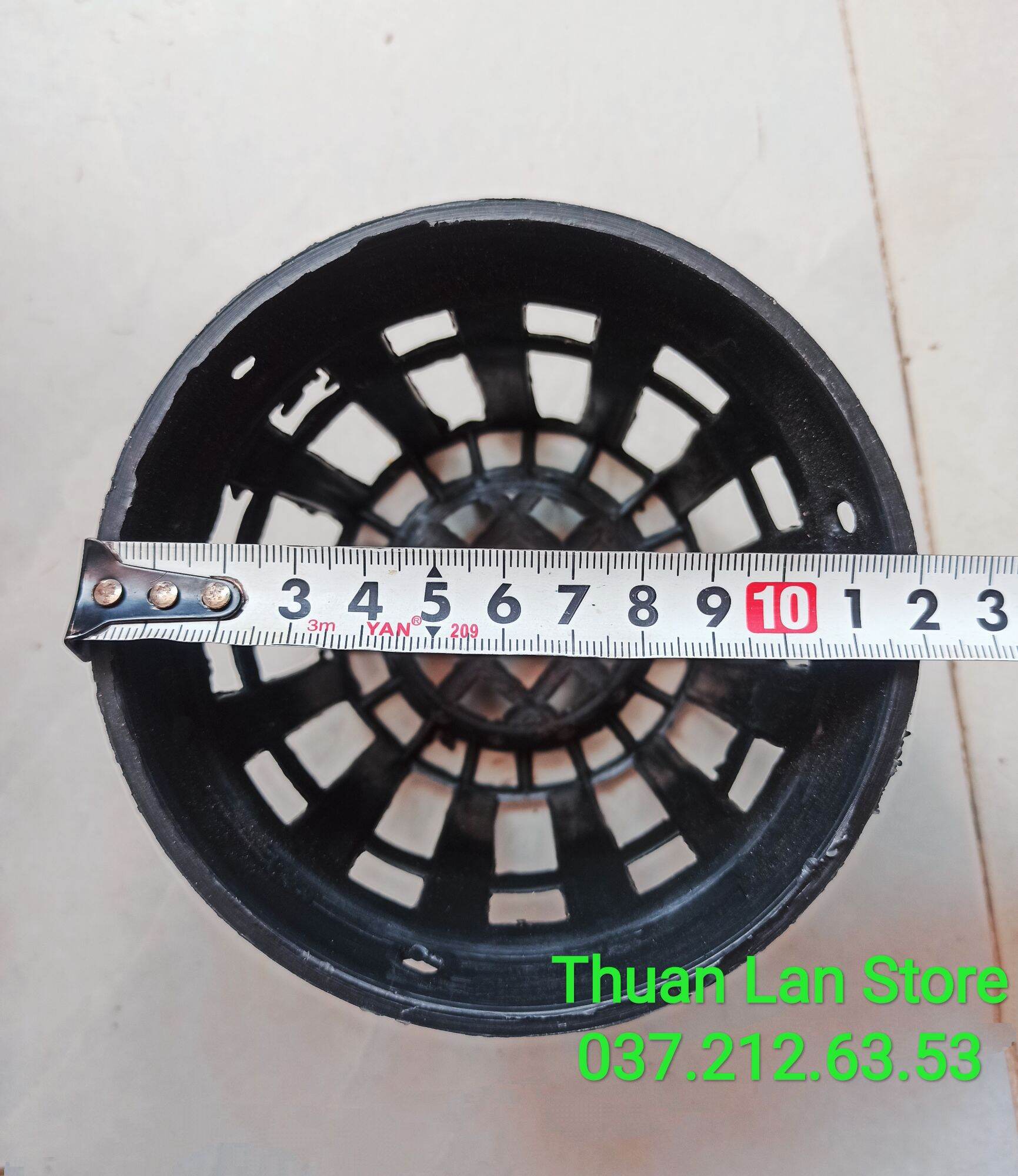 Chậu nhựa đen trồng lan f12