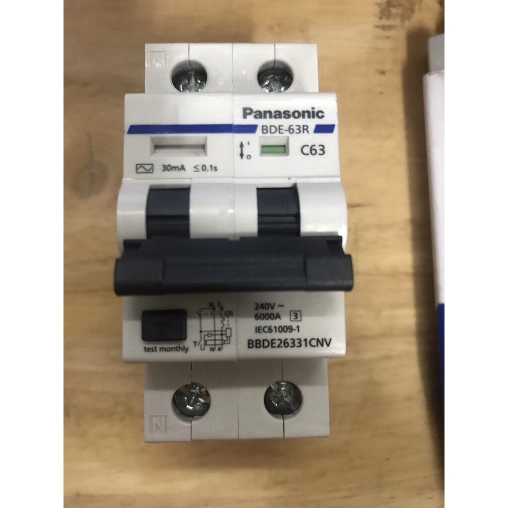 CB chống giật PANASONIC