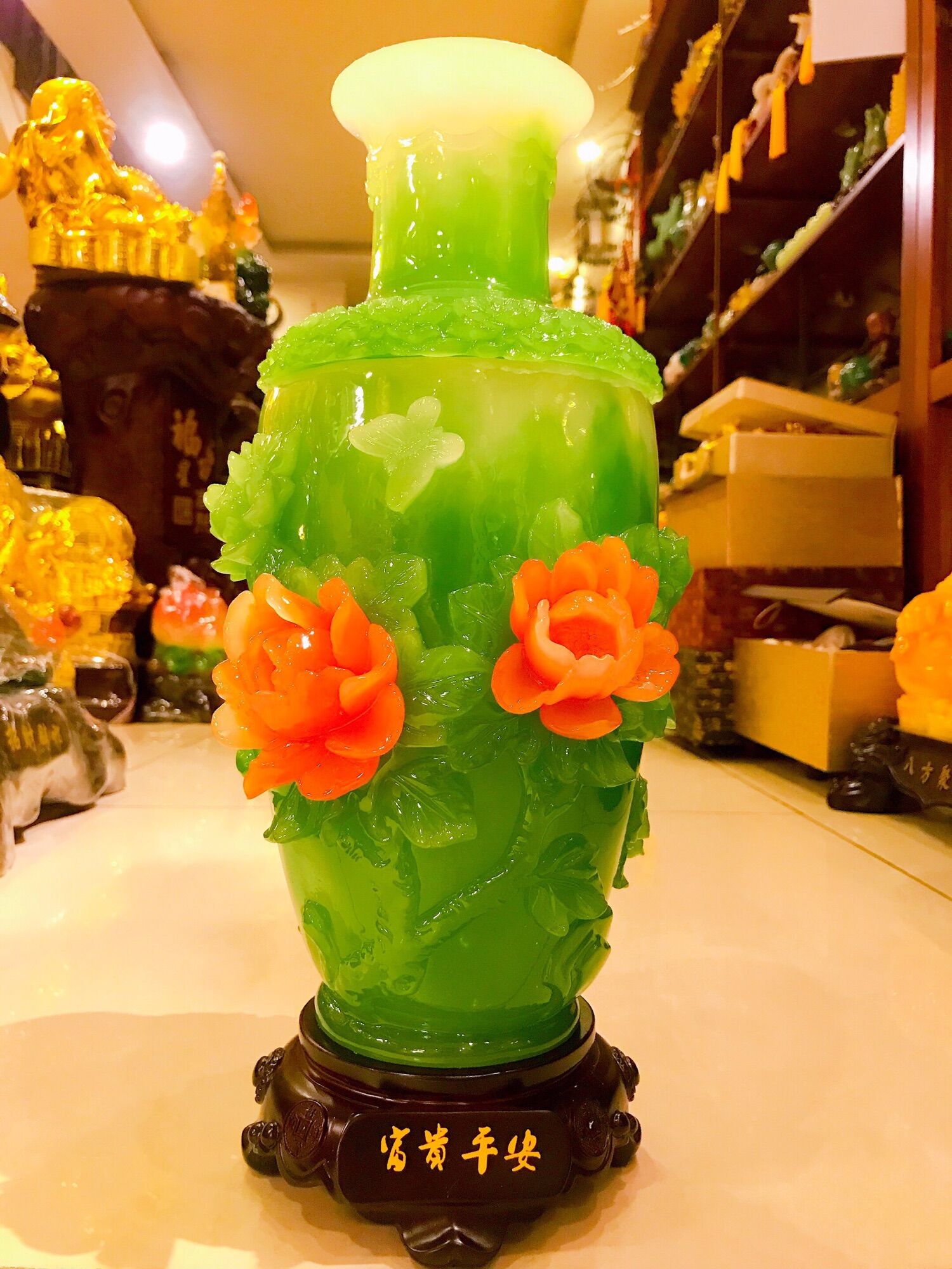 Lọ lục bình hoa mẫu đơn màu xanh ngọc phong thuỷ