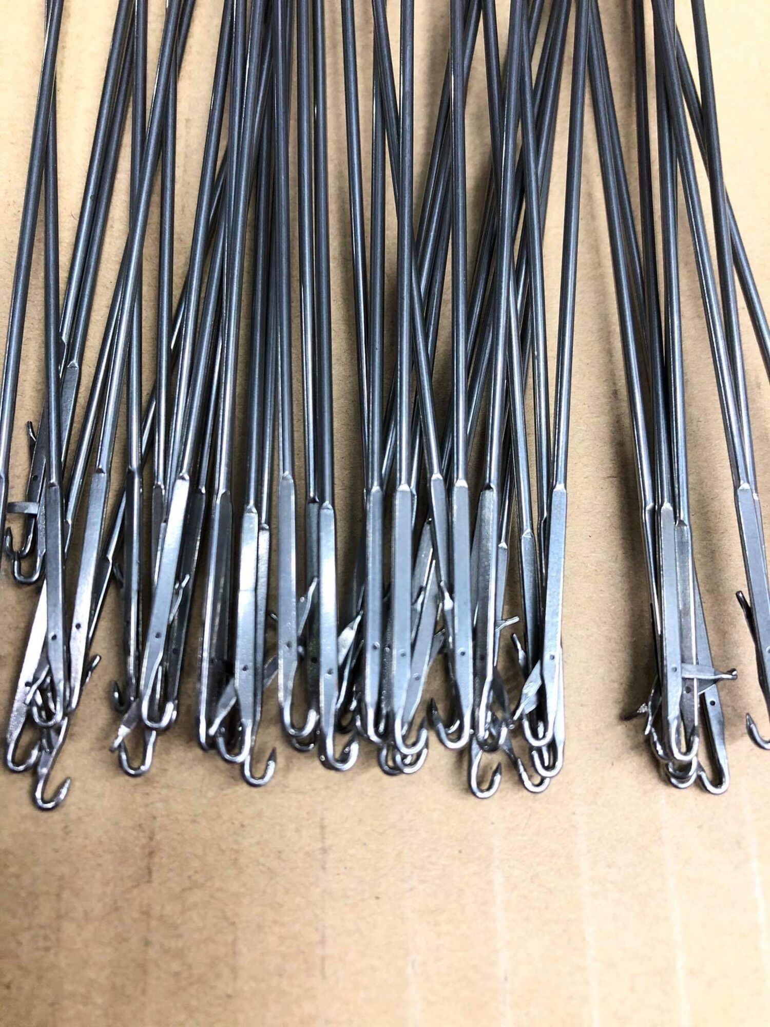 Cây lộn vải, lộn dây may viền