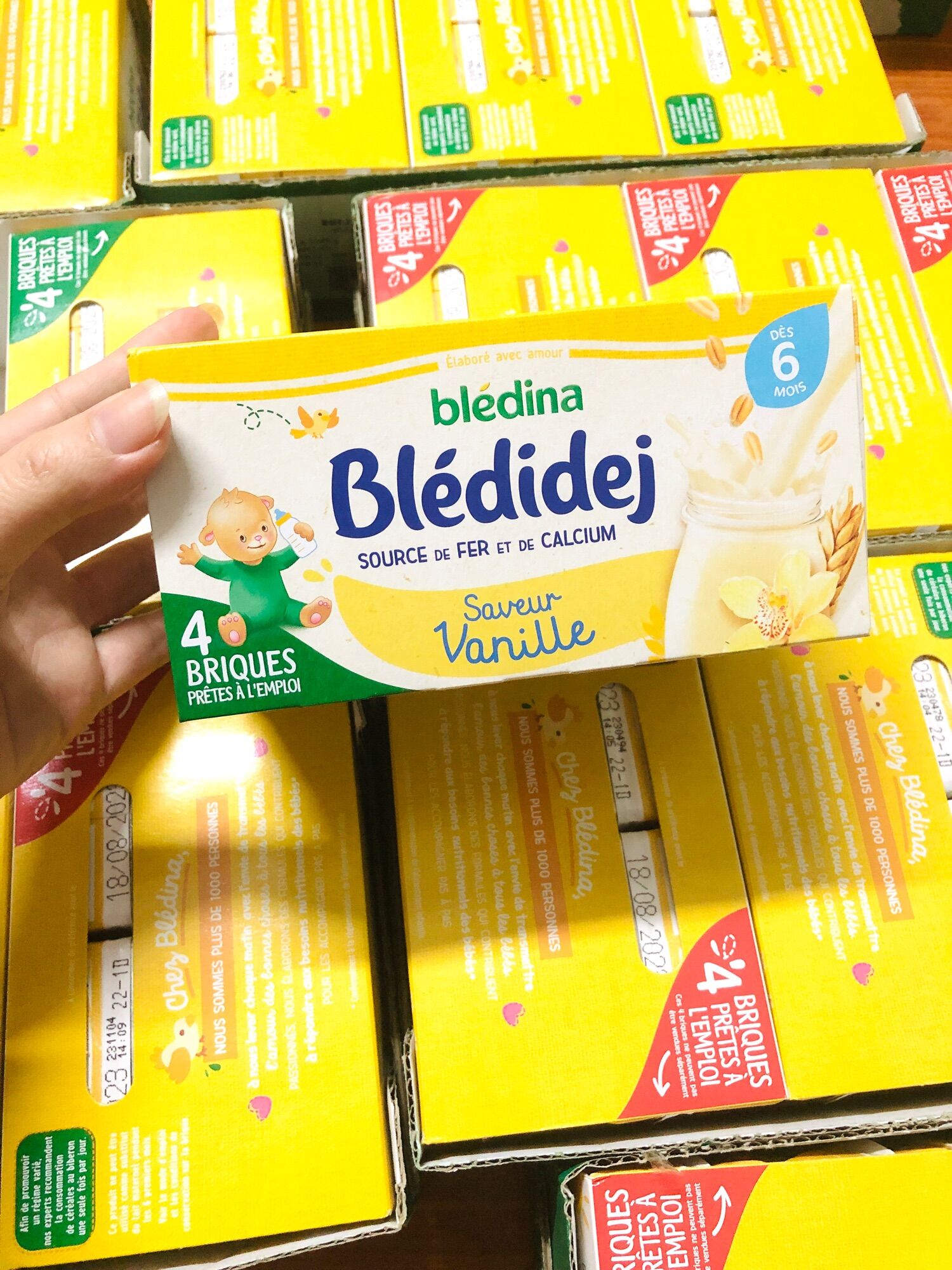 Sữa nước Bledina của Pháp date 12/2023