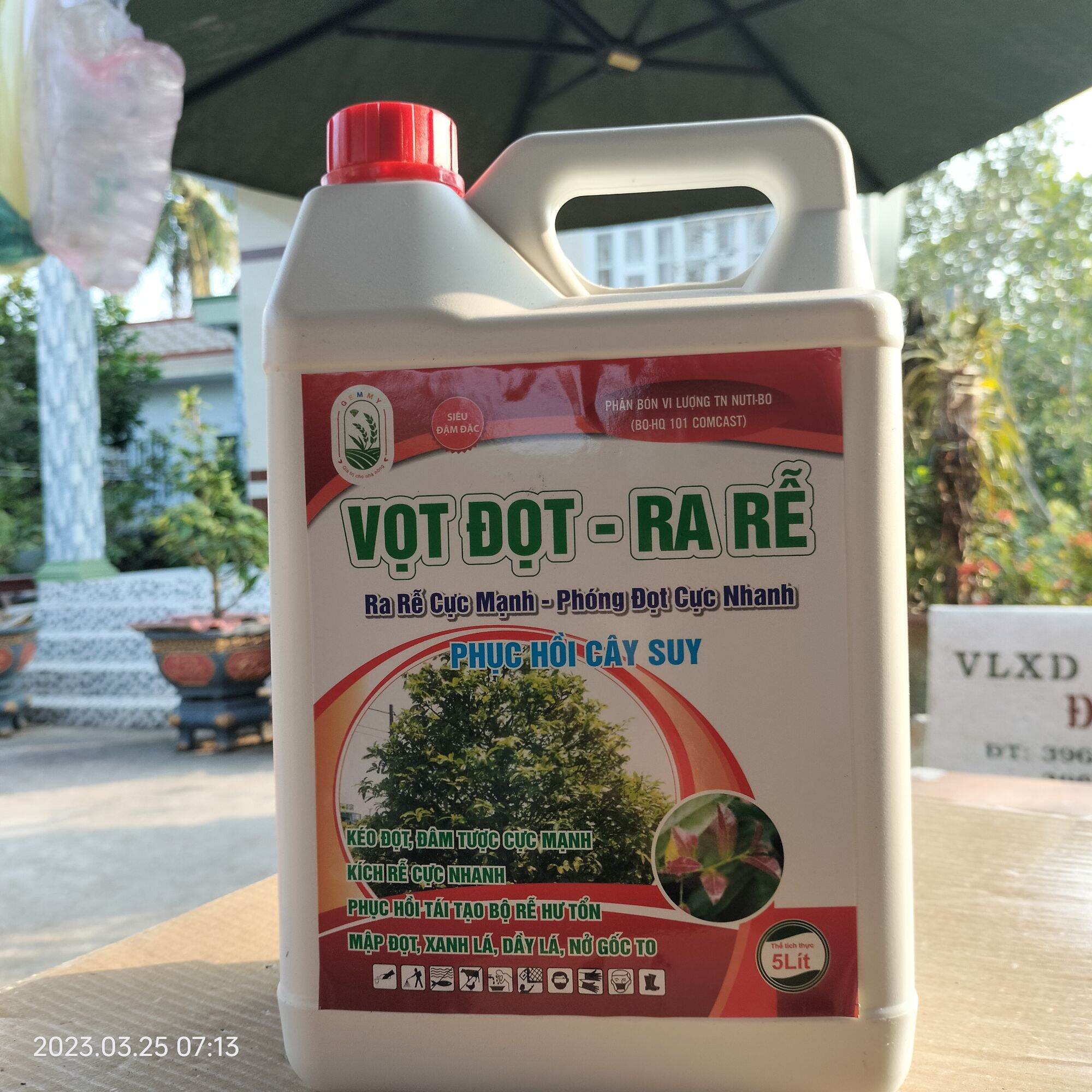 Phân vi lượng vọt đọt ra rễ can 5 lít, ra rễ cực mạnh, xanh lá dầy lá mướt lá