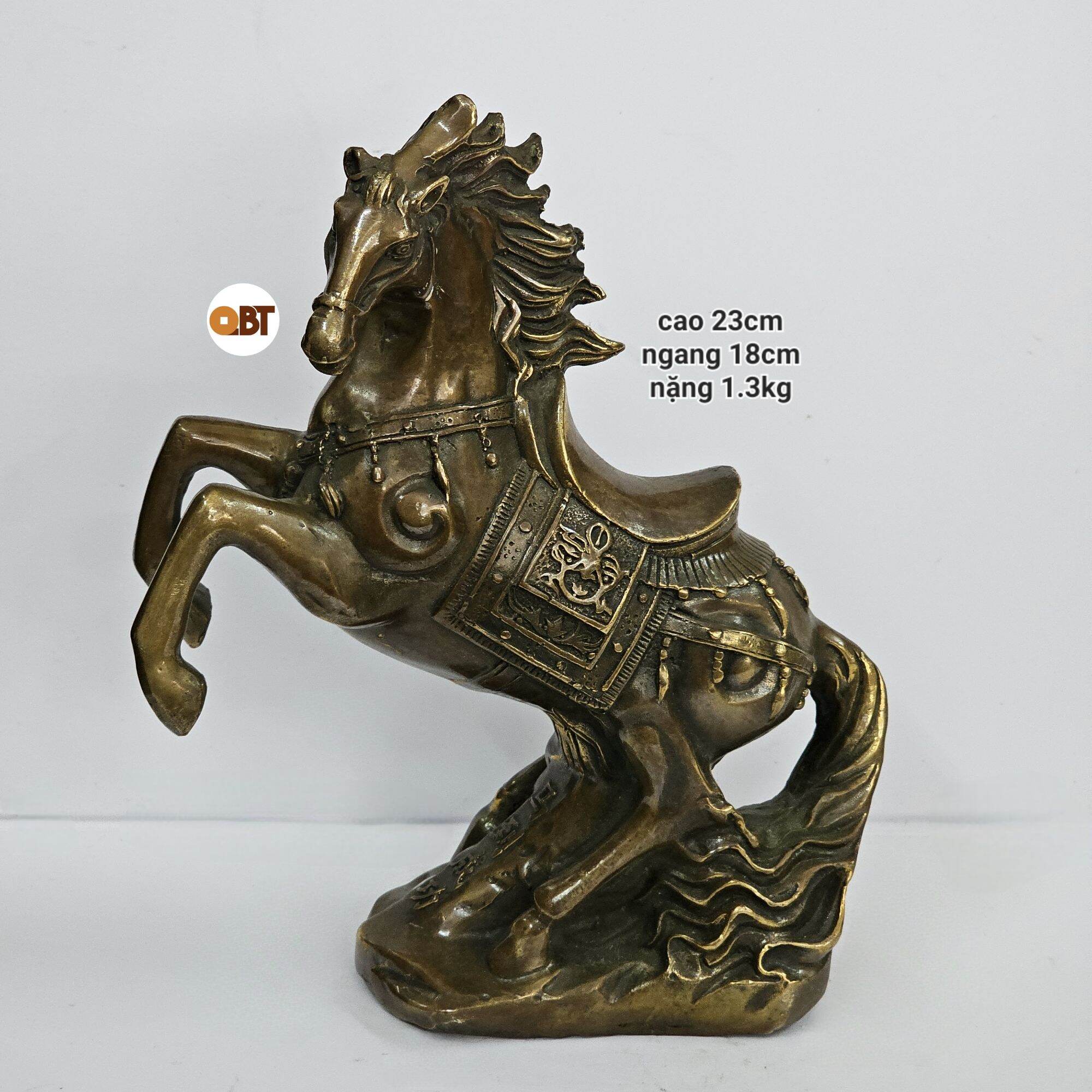 Ngựa hí - mã đáo thành công bằng đồng phong thuỷ