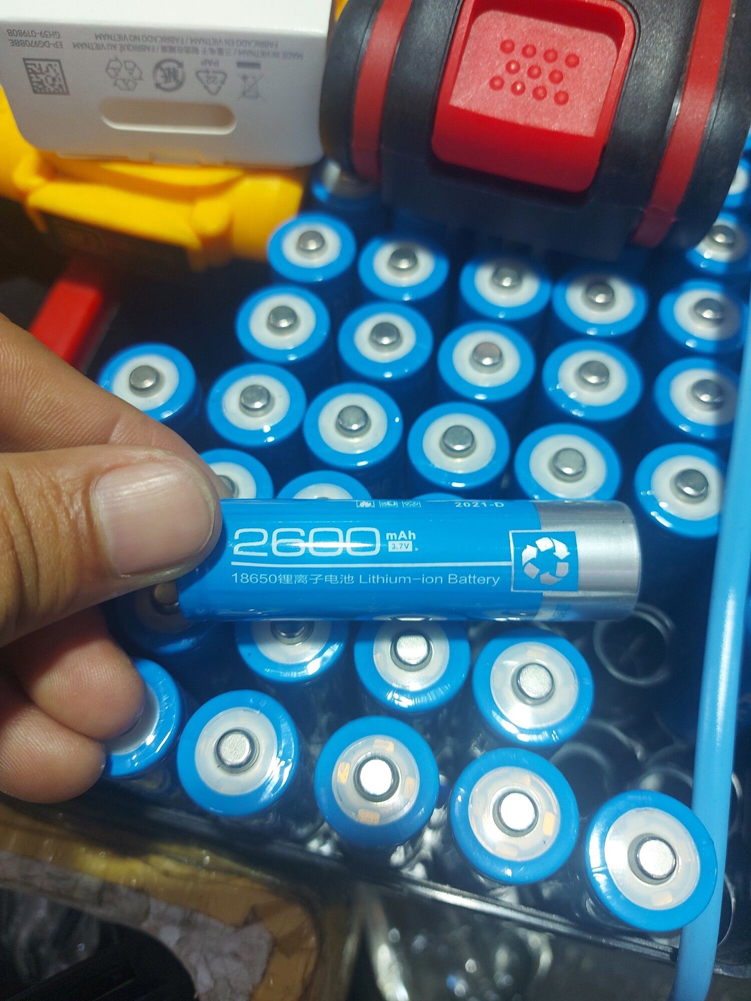 Pin sạc 18650 2600mah 3.7v lithium—ion battery