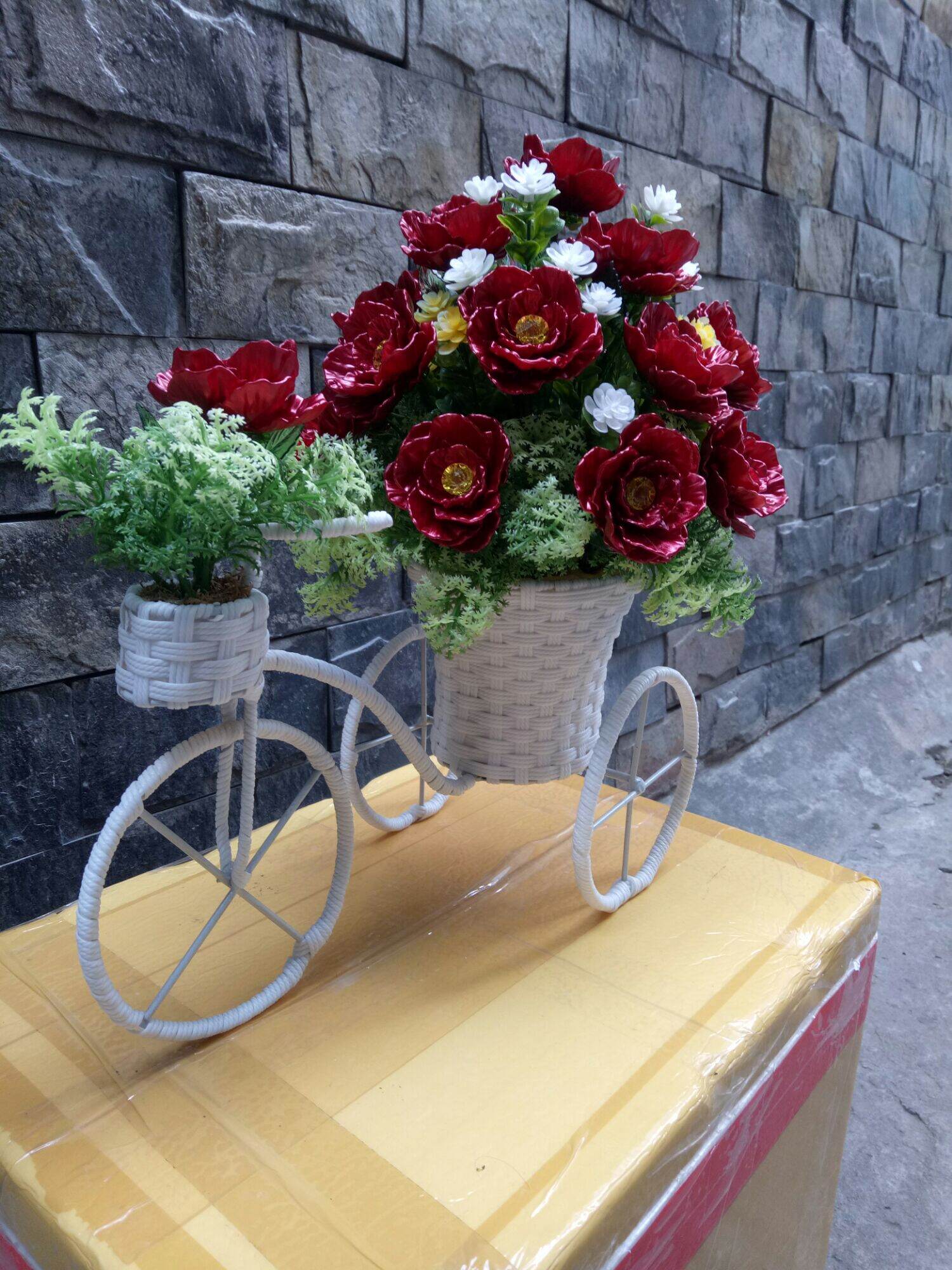 Xe đạp chở hoa hồng pha lê lớn (36x34x26)