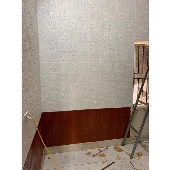 Xốp dán tường vân gỗ kích thước 70x70cm