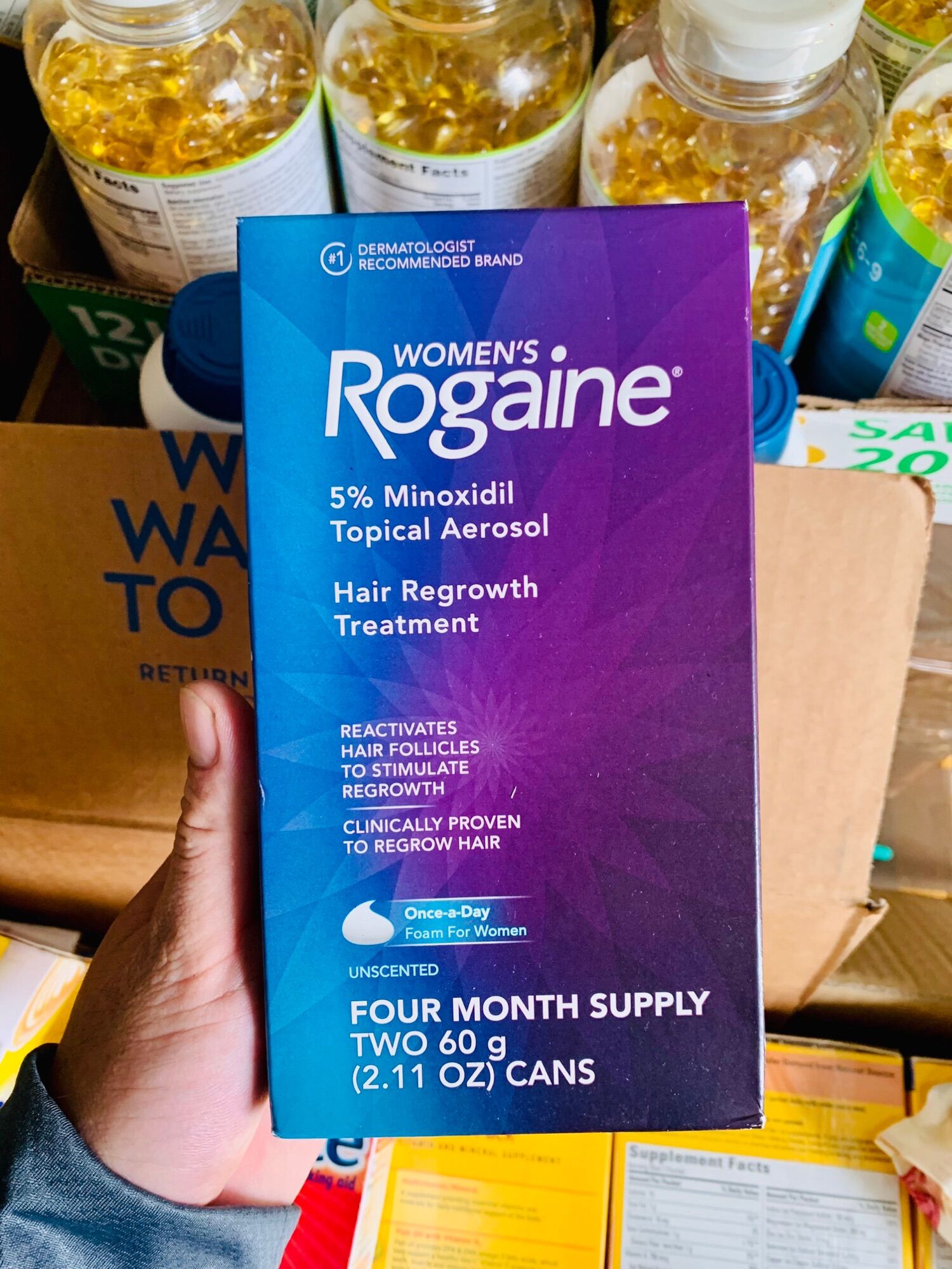 Bọt mọc tóc nữ Rogaine Women’s’ 5% Minoxidil Foam 60g