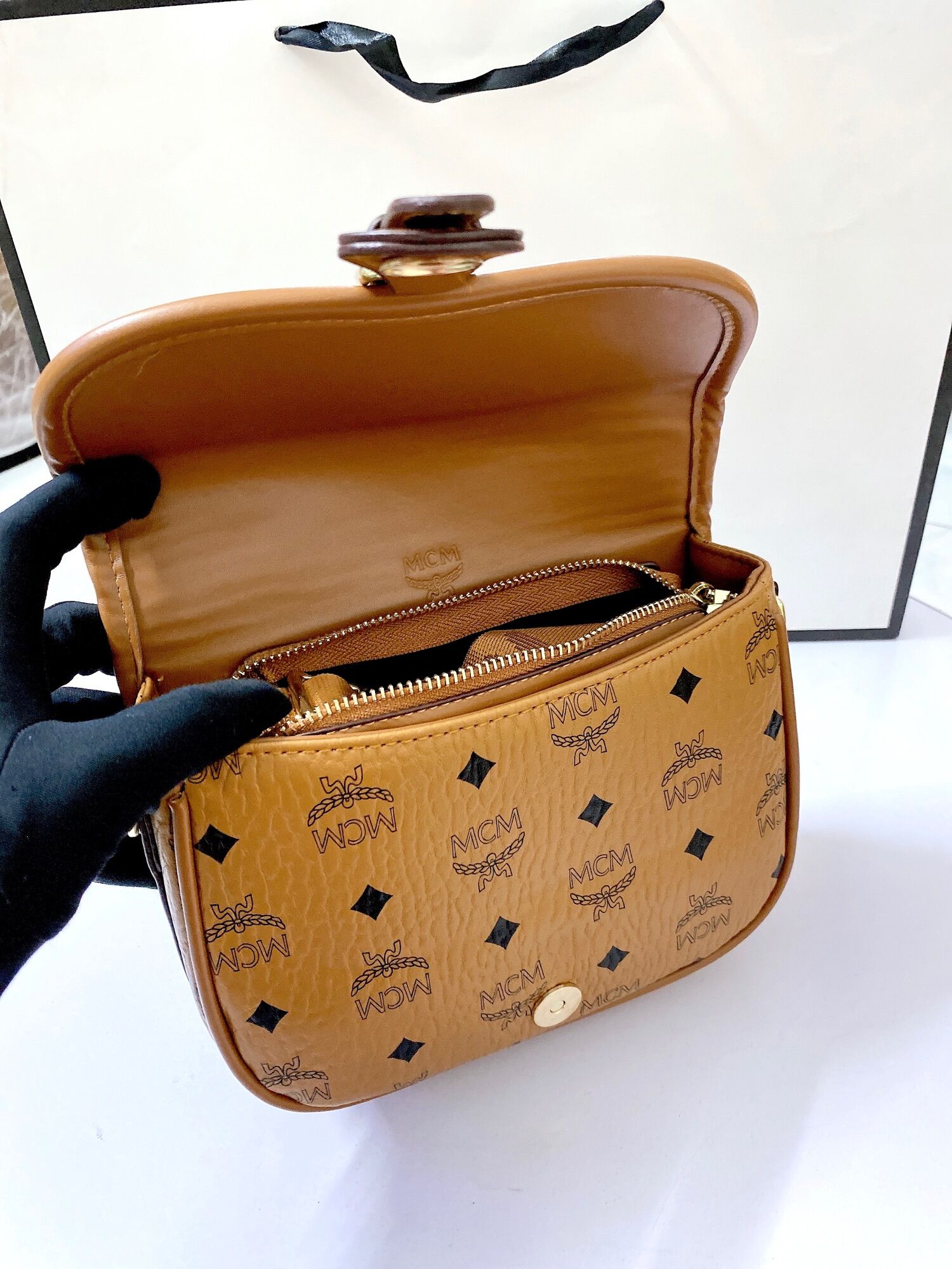 Túi xách nữ MCM siu đẹp size 22cm