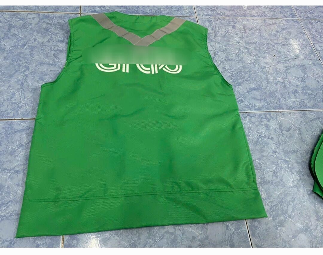 Áo gilê Grapp 4 túi hộp tiện lợi ( size 45 _ 95 kg )