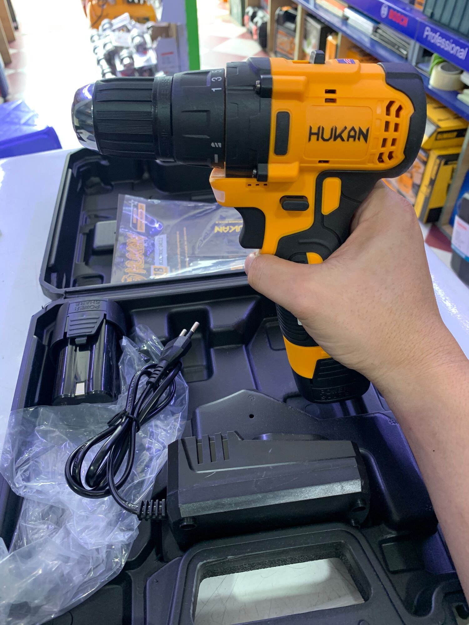 Máy khoan pin - 10mm Hukan F10