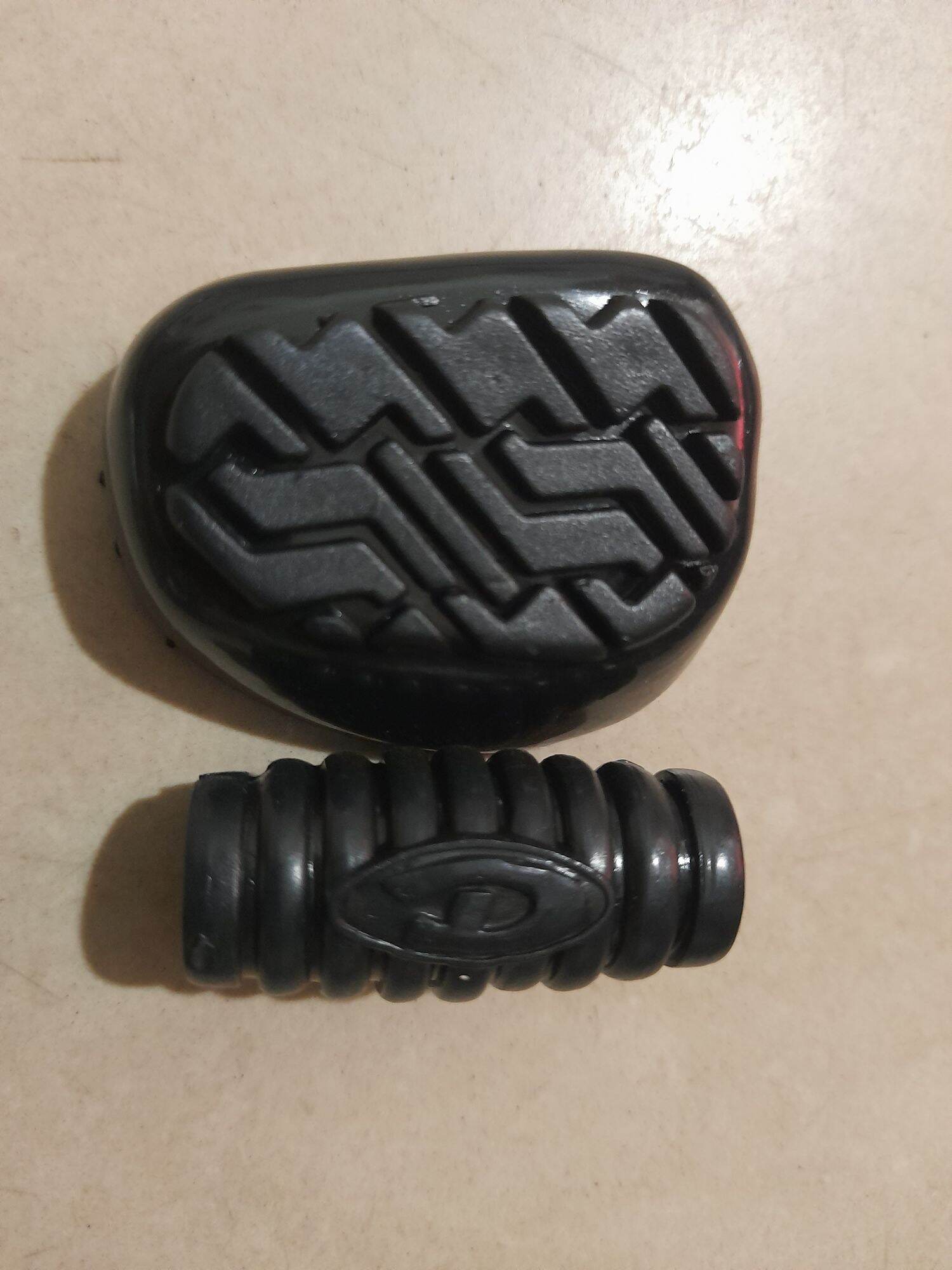 Bộ cao su gắn giò đạp, cần số, đạp thắng xe Wave , Dream thái.