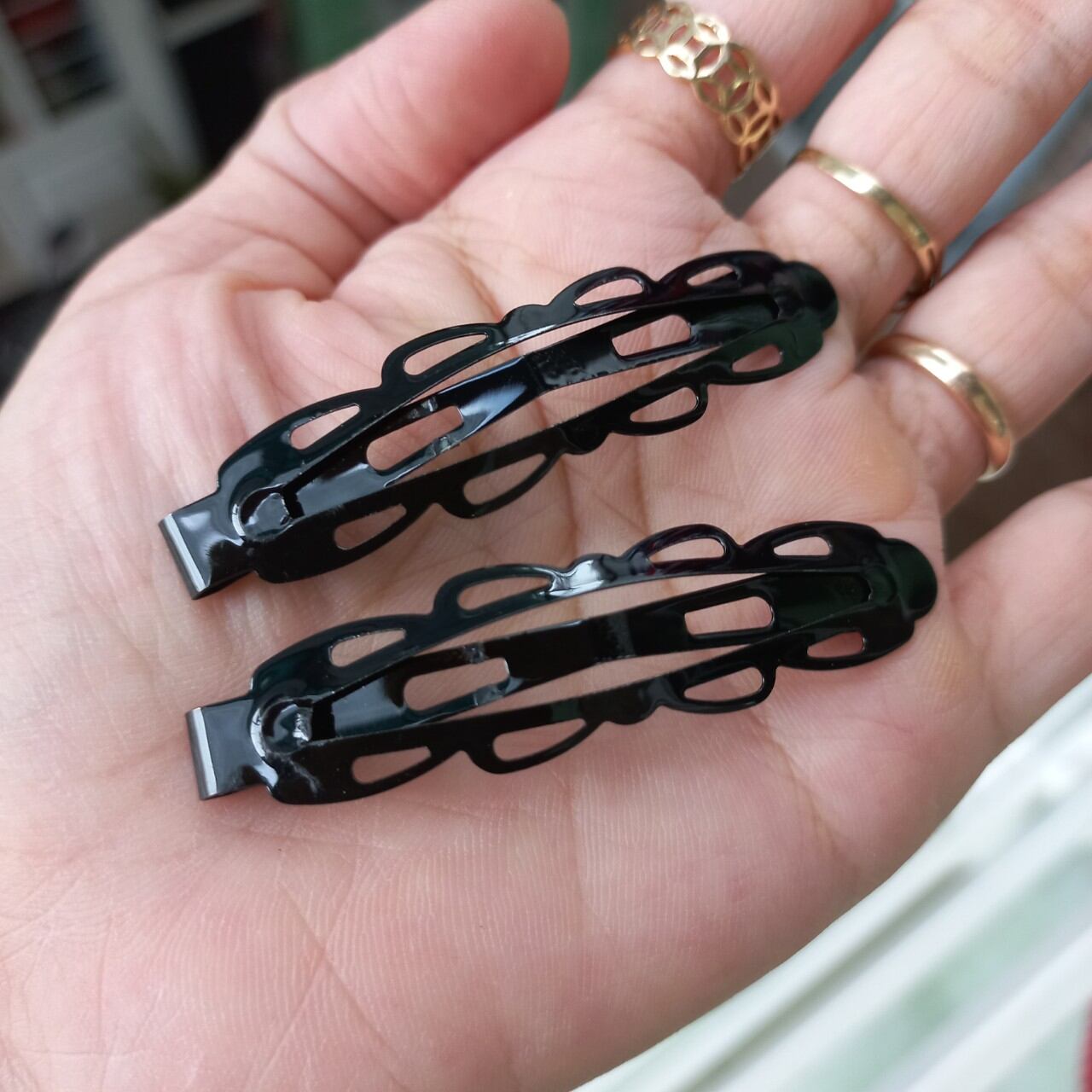 Một cặp kẹp mái kiểu màu đen (6cm)