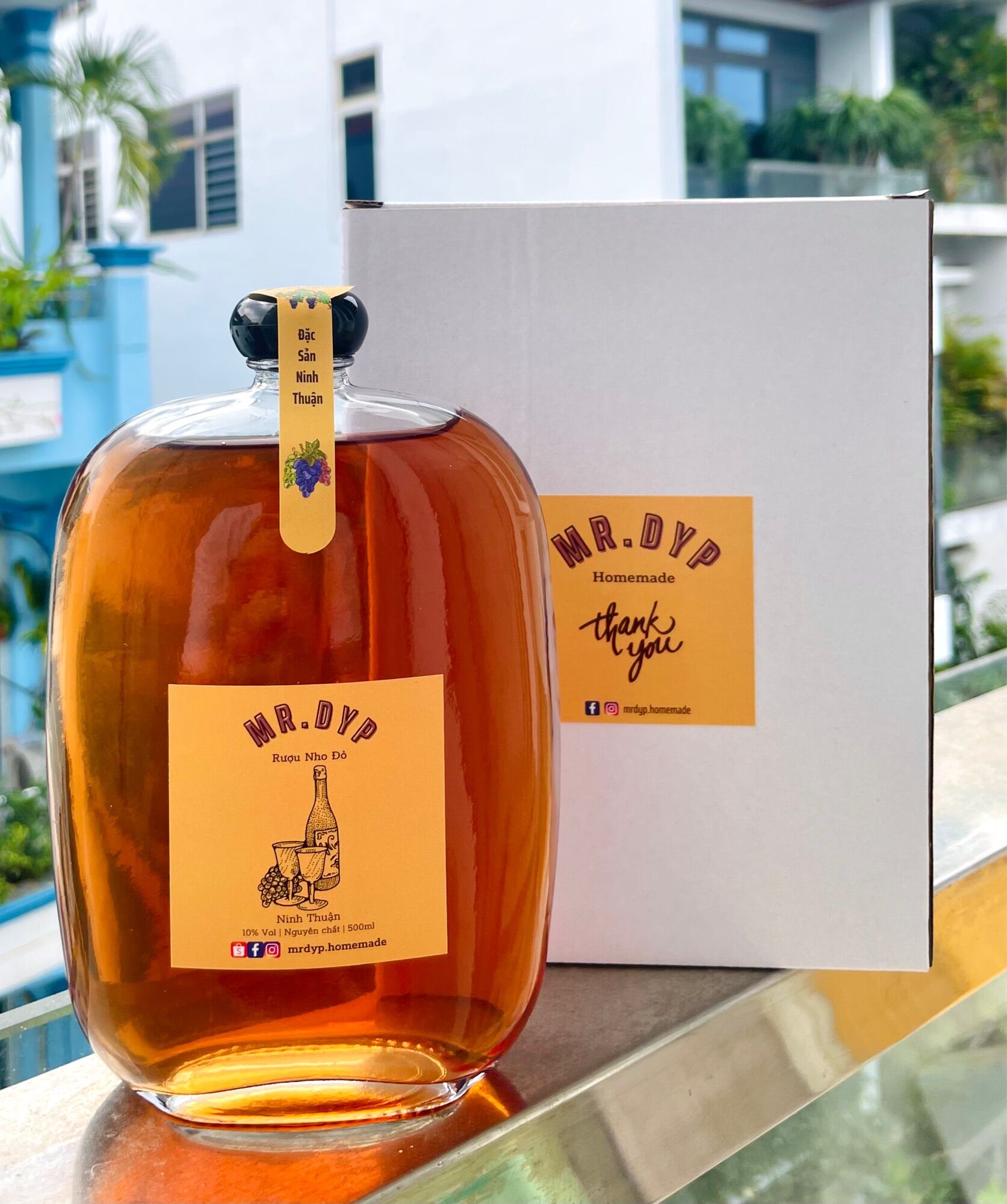 Nước nho lên men Ninh Thuận hộp và túi trắng