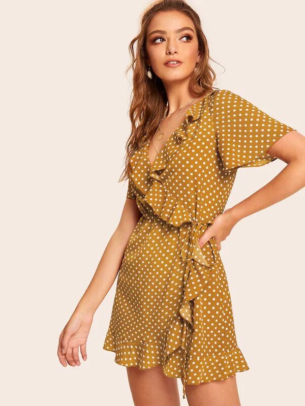 Vải lụa satin nền vàng chấm bi trắng