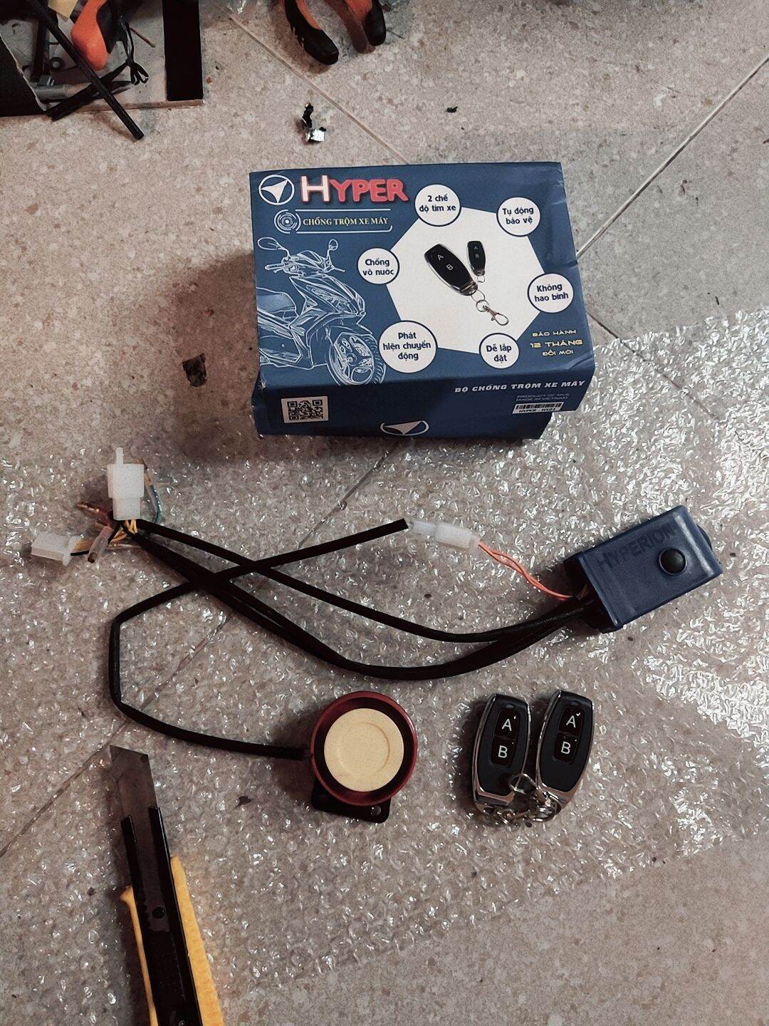 Khoá Chống Trộm Chống Cướp Tìm Xe  Hyper Tặng Kèm 2 Viên Pin