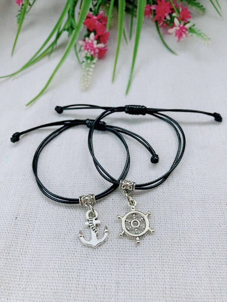 Vòng tay cặp đôi giá rẻ nhiều mẫu xinh dành cho đôi lứa