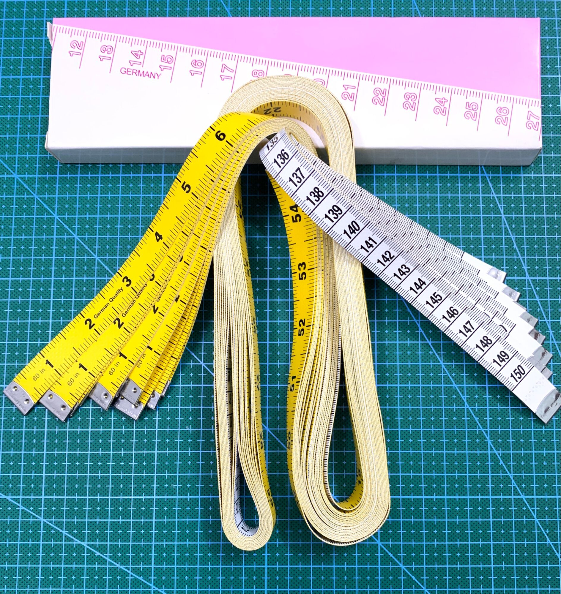 Thước dây đo cắt may rộng 1,9cm hàng tốt của Đức có 2 mặt là cm và inch