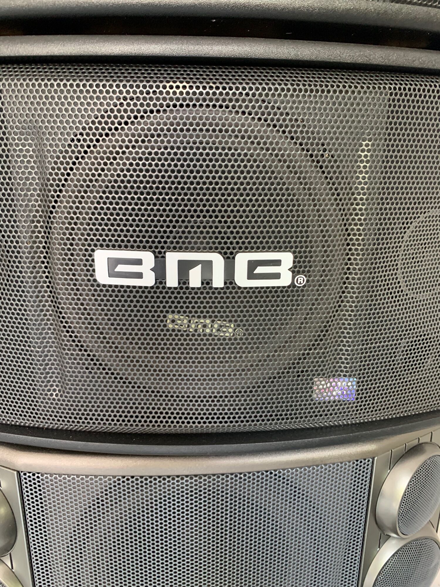 Loa bmb 450 V