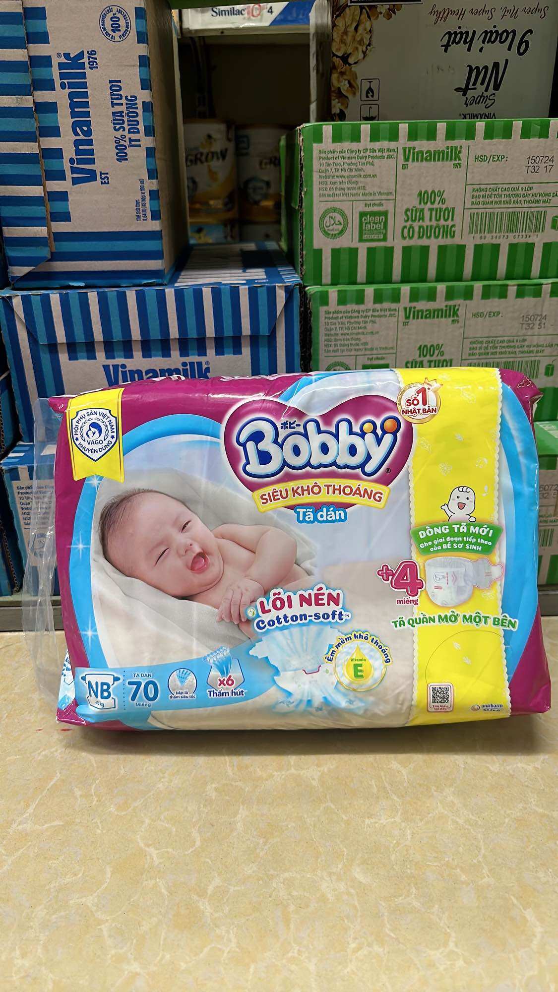 Tả dán sơ sinh bobby size xs 70 miếng