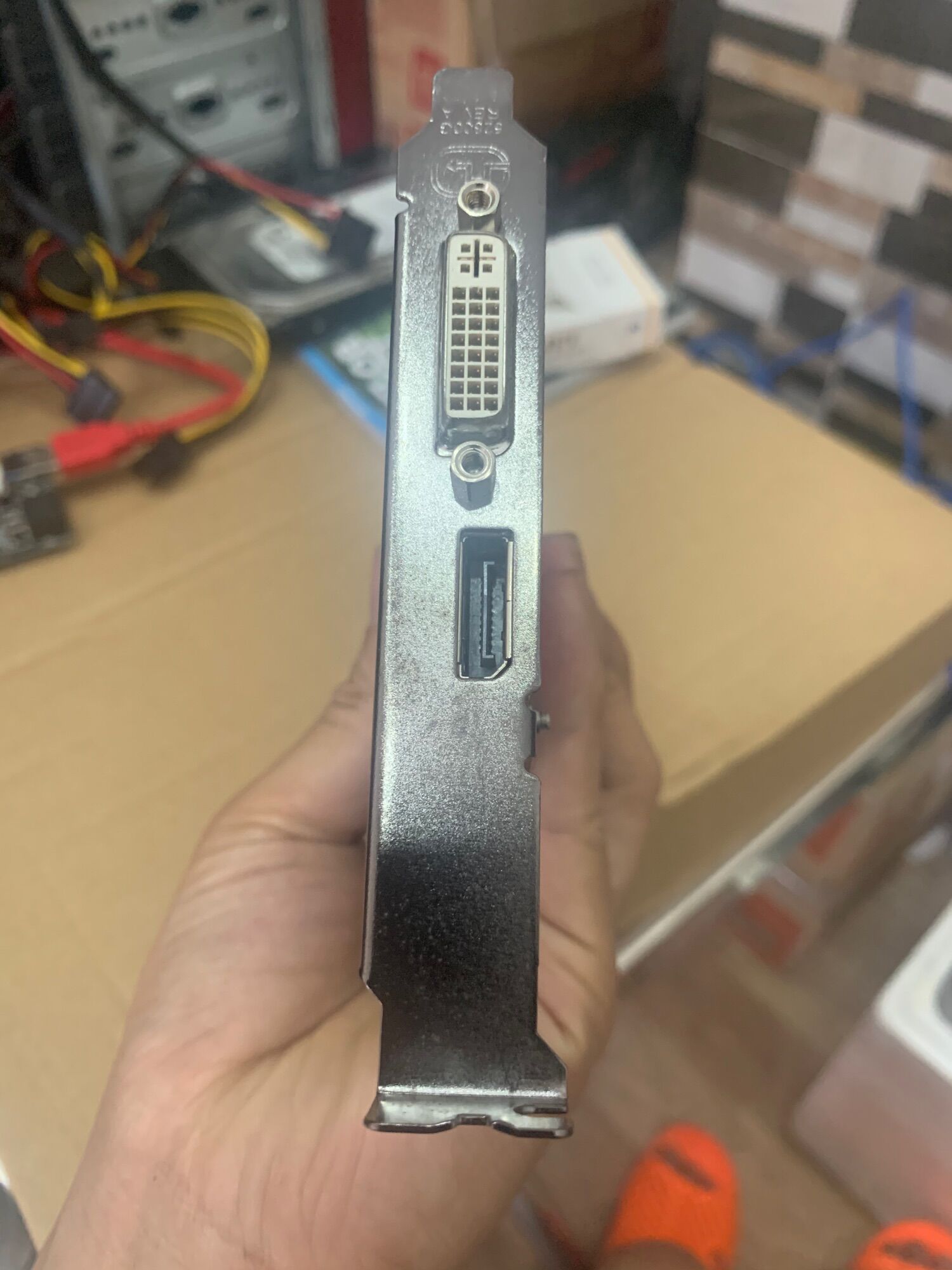 ATI RADEON V3800 512mb ram3