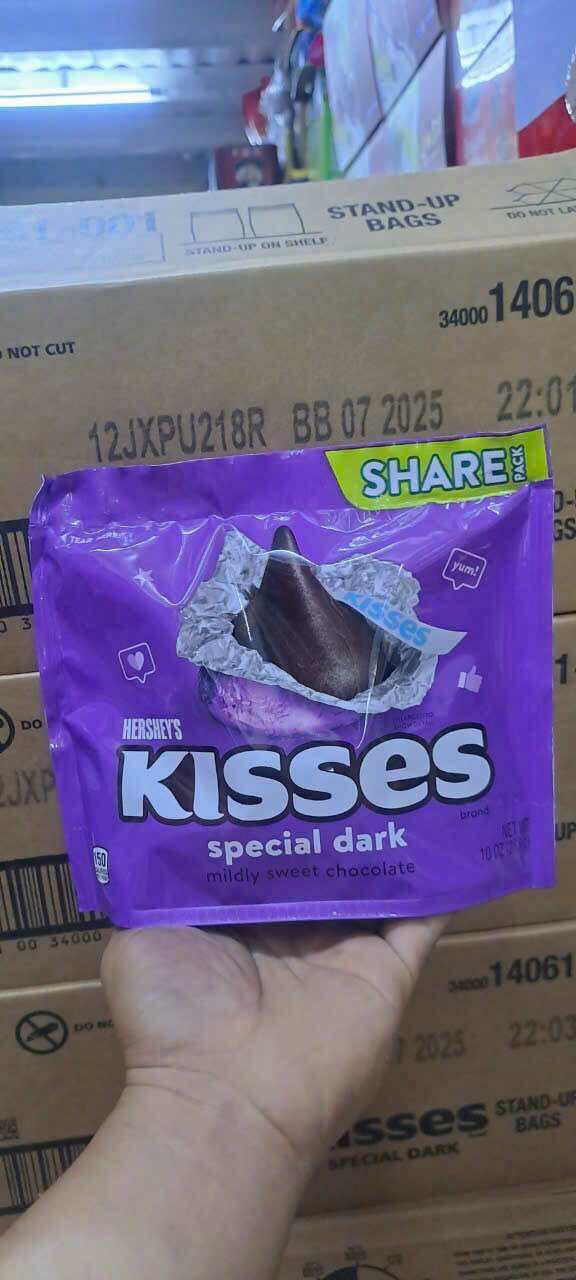 SOCOLA ĐEN ĐẮNG HERSHEY'S KISSES SPECIAL DARK 283G - USA