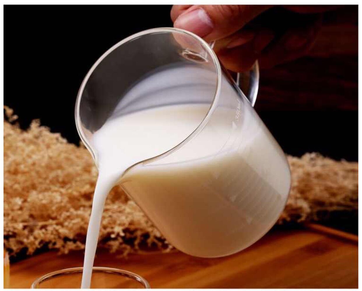 Cốc rót thuỷ tinh dung tích 350ml