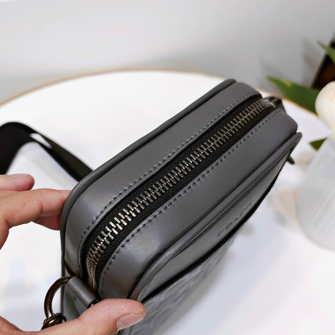 Túi COAC.H Sullivan Crossbody đeo chéo sang xịn
