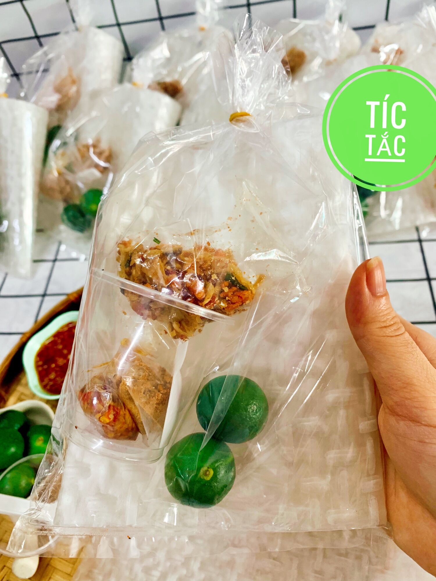 Bánh Tráng phơi sương chấm Sate ớt tắc