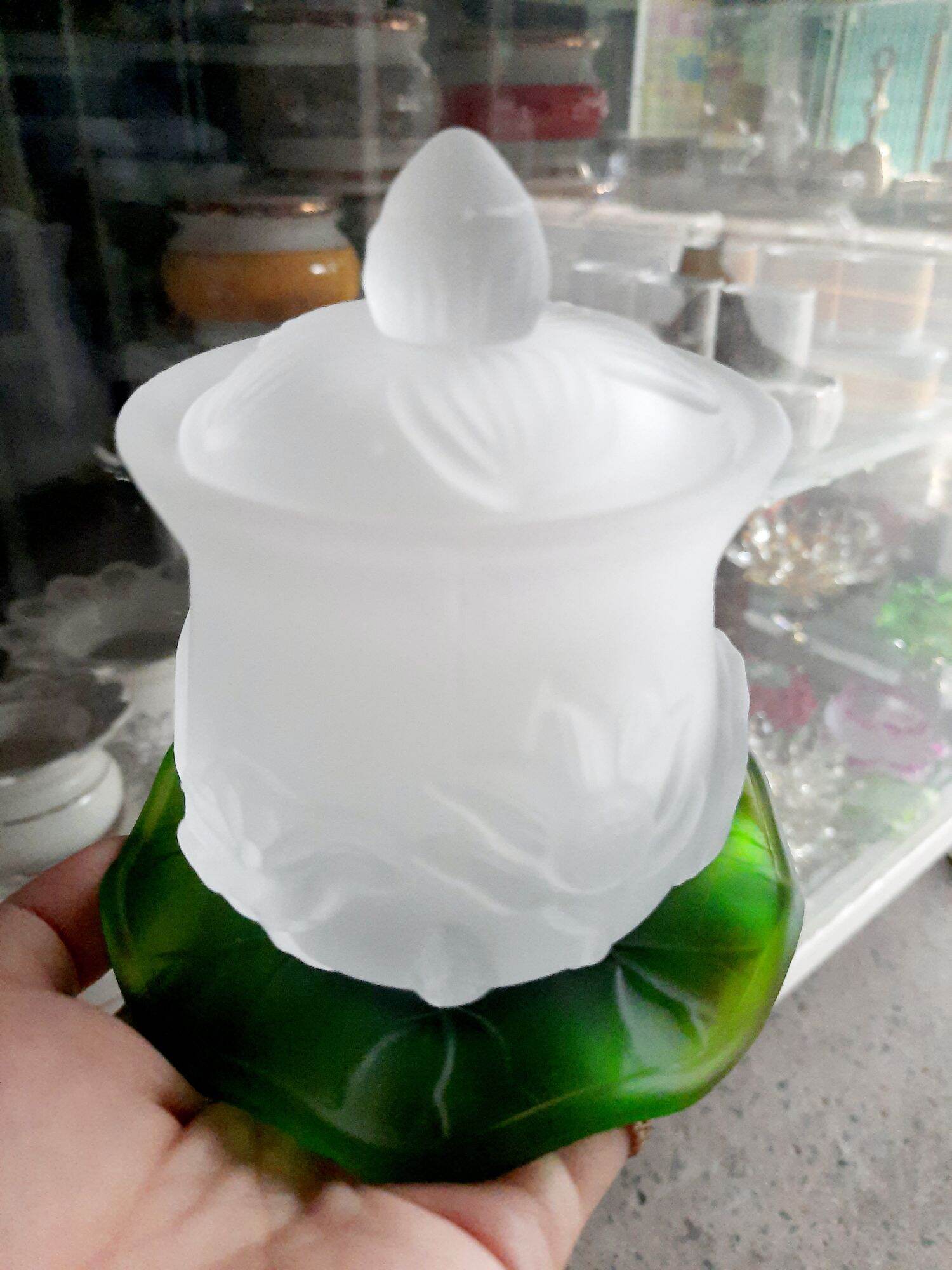 LY ĐẠI BI - LY NƯỚC THỜ CÚNG CÓ NẮP ĐÁ LƯU LY