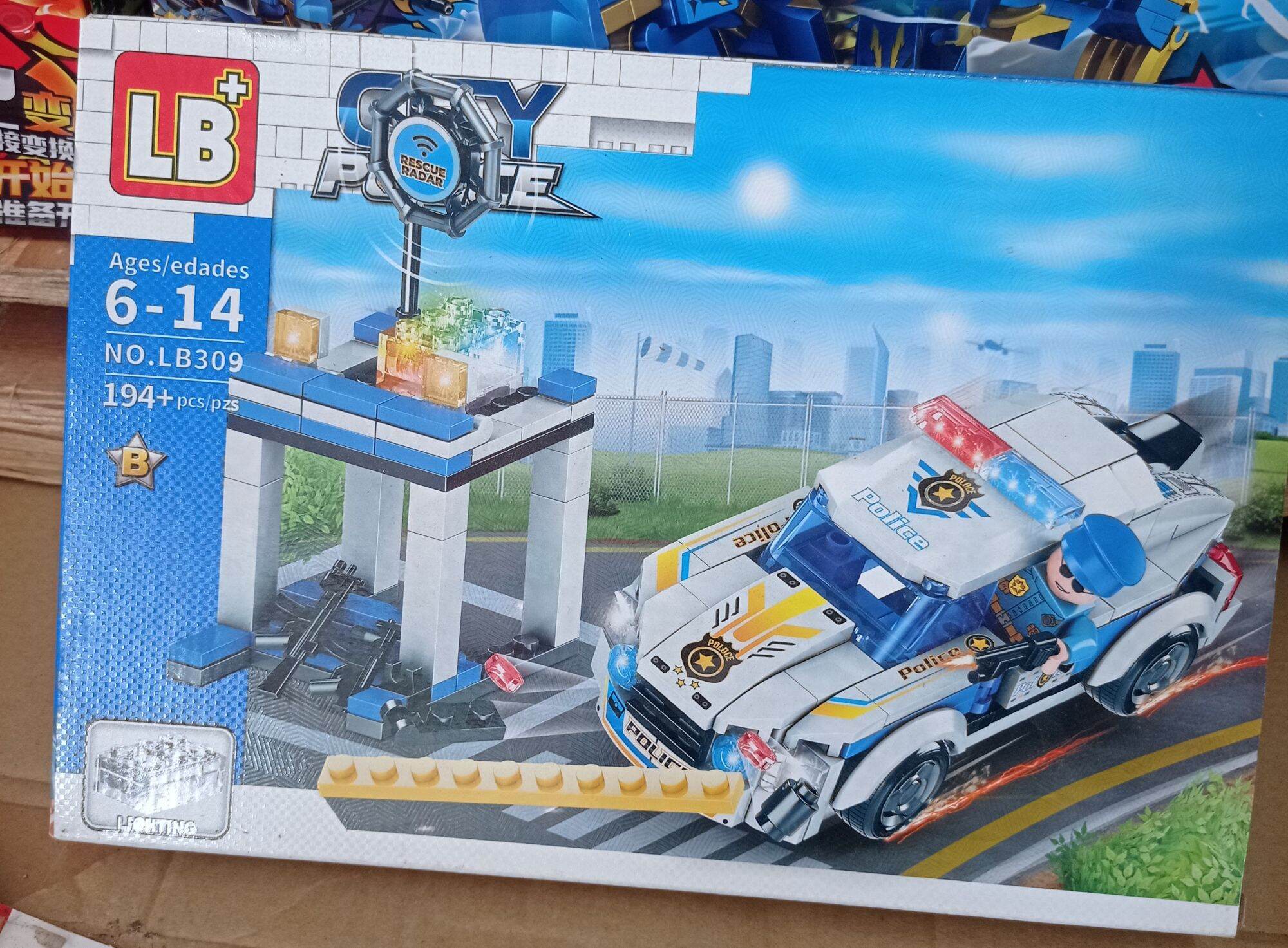 Bộ đồ chơi Lego cảnh sát cho bé B