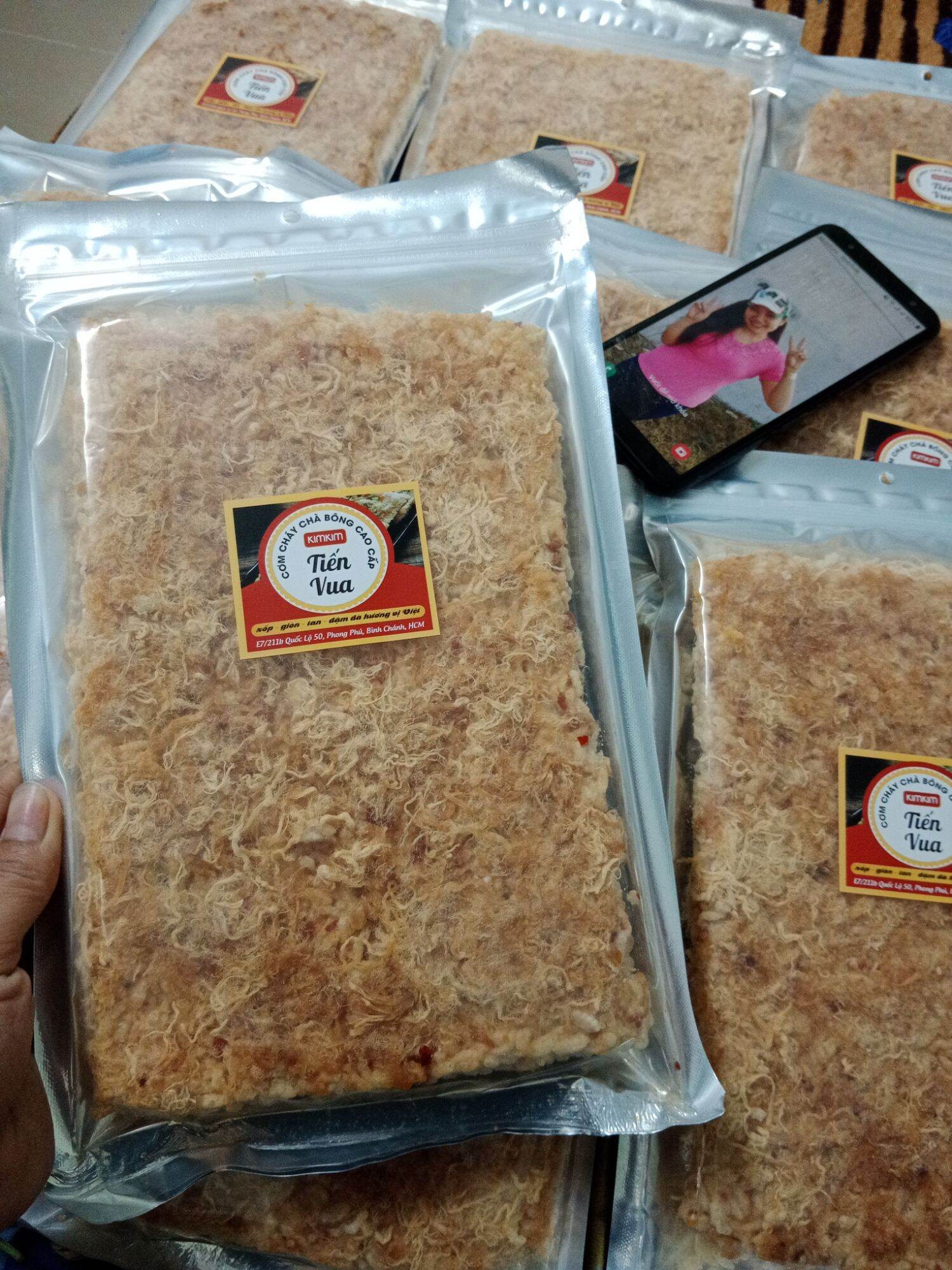 Cơm cháy chà bông siêu ngon Tiến Vua.