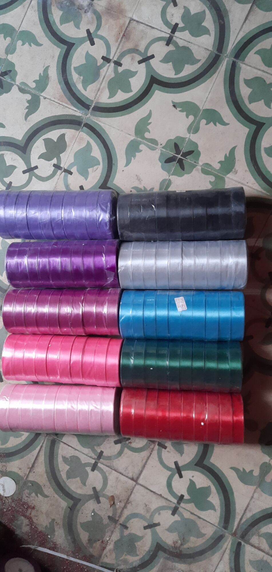 [Nhập RS0822 giảm 30k cho đơn 99k]ruybang lụa 2cm. 1 lốc 10 cuộn 1 màu