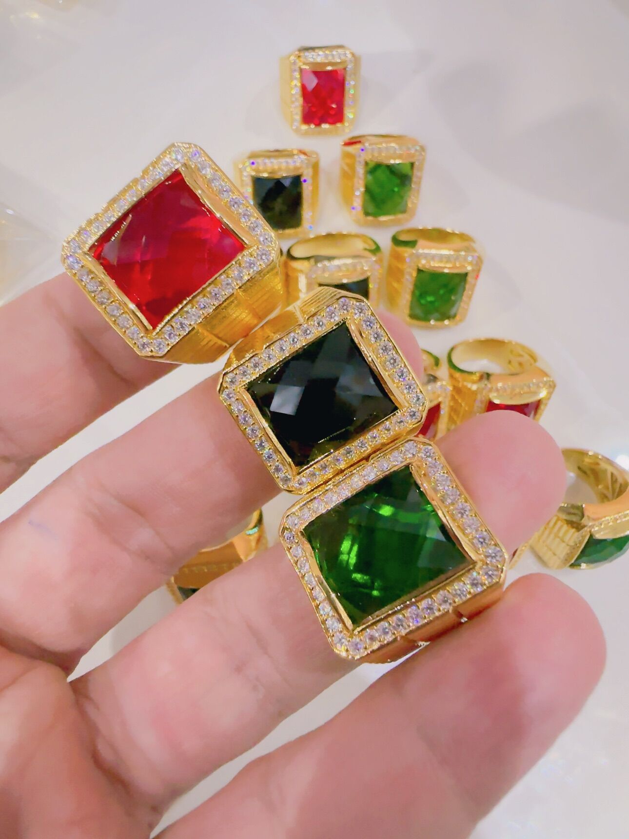 Nhẫn nam mạ vàng 18k đính đá màu đủ size