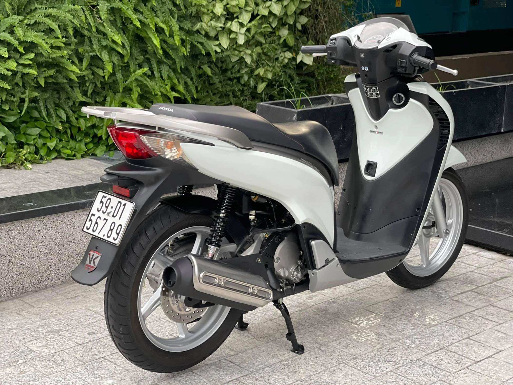 Ốp bầu gió (pô e) xe SH nhập khẩu Ý 07->11 (inox cao cấp)