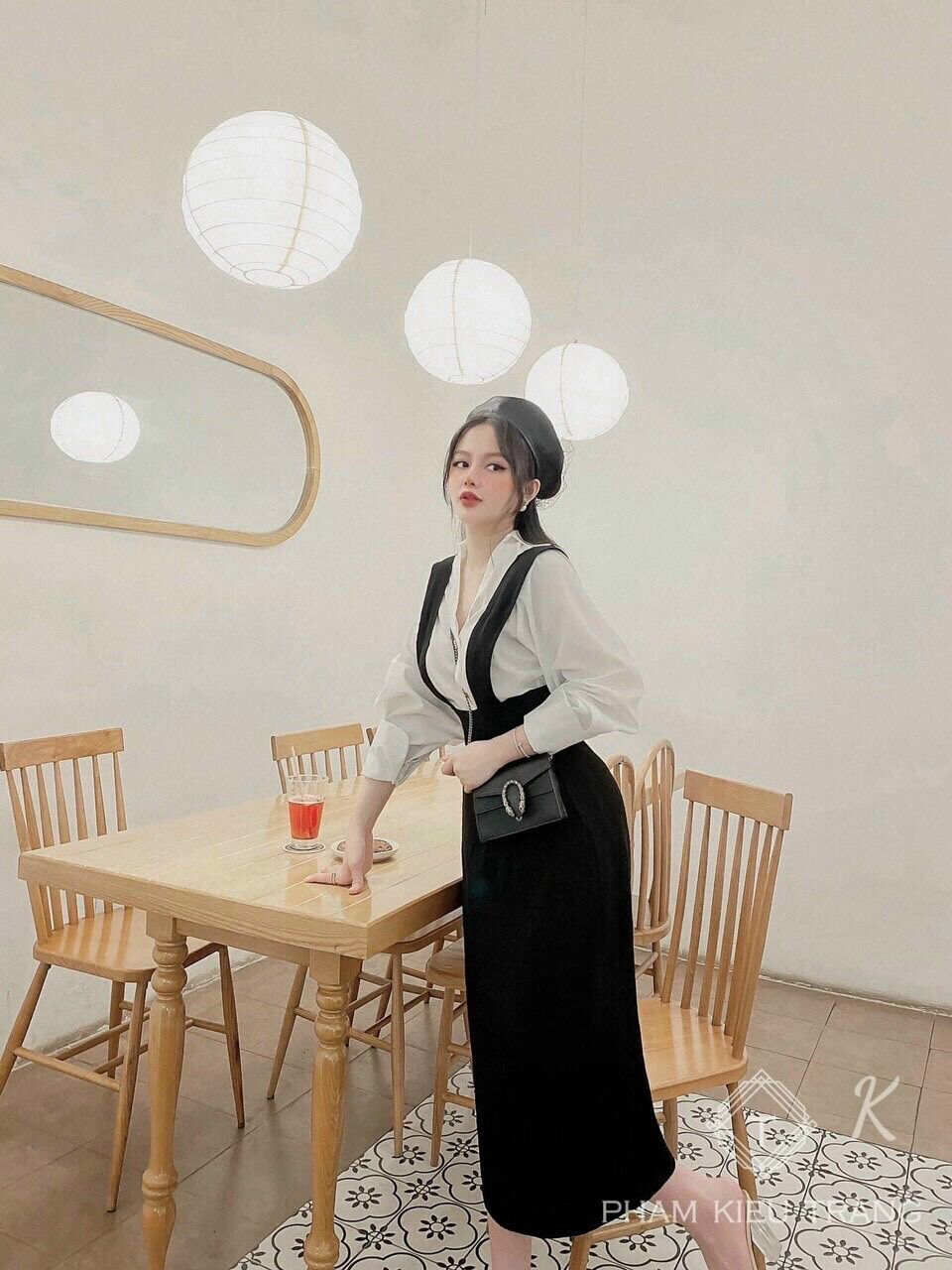 Set yếm body đen kèm sơ mi trắng BG