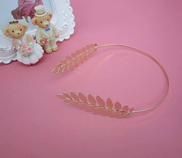 Vương miệng lá nguyệt quế - Arora boutique