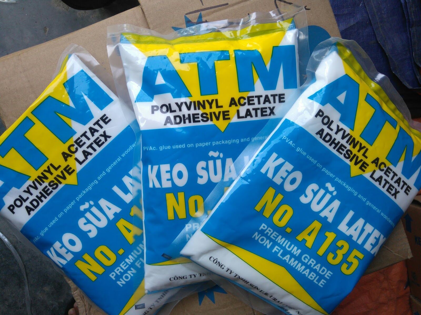 Keo Sữa LATEX ATM A135 1Kg Dán Gỗ, Simili, ...