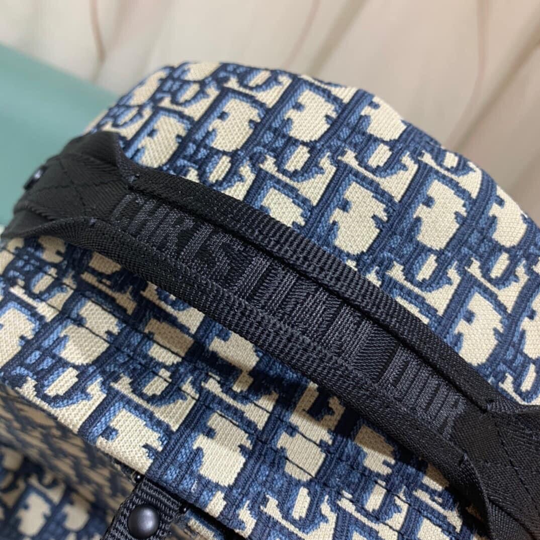 balo cao cấp in logo monogram bắt mắt hàng cao cấp