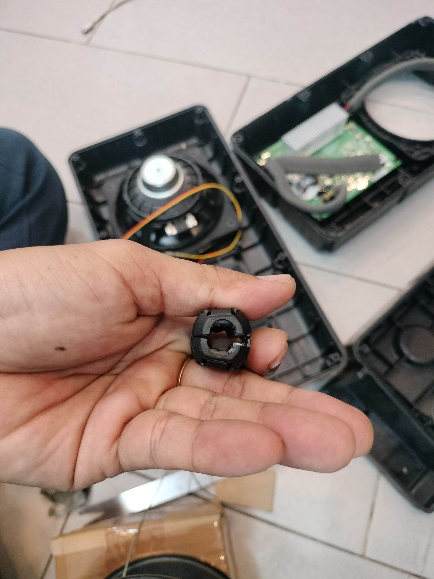 Cục từ lọc chống nhiễu ( giá 1 cái)
