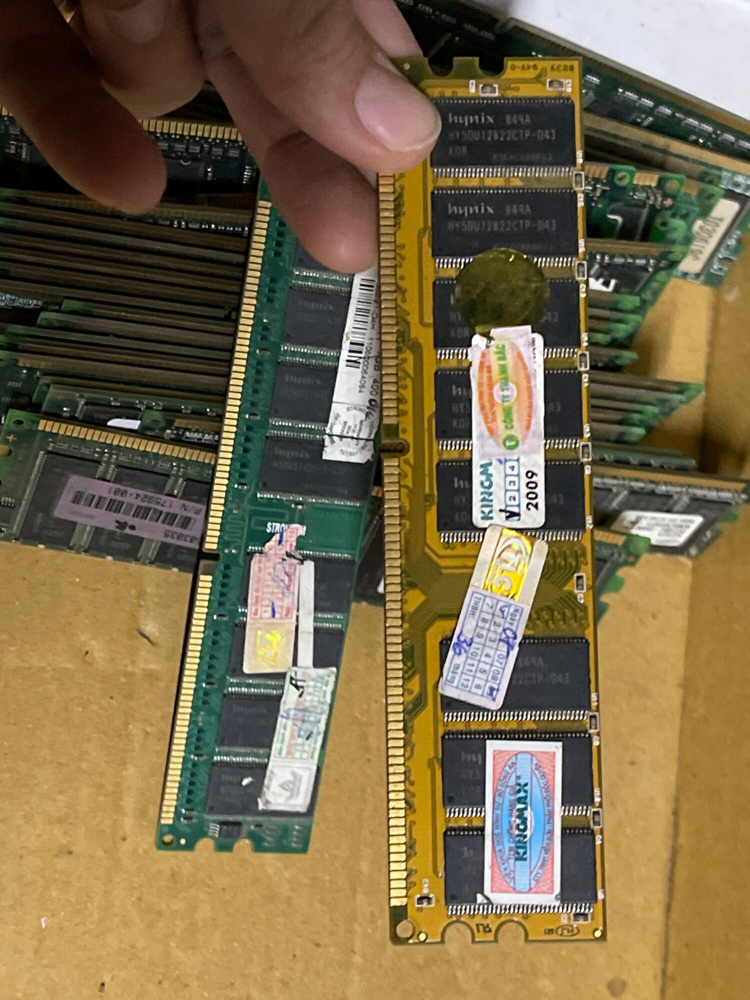 DDR desktop computer 1GB bus 333 / 400 Ram